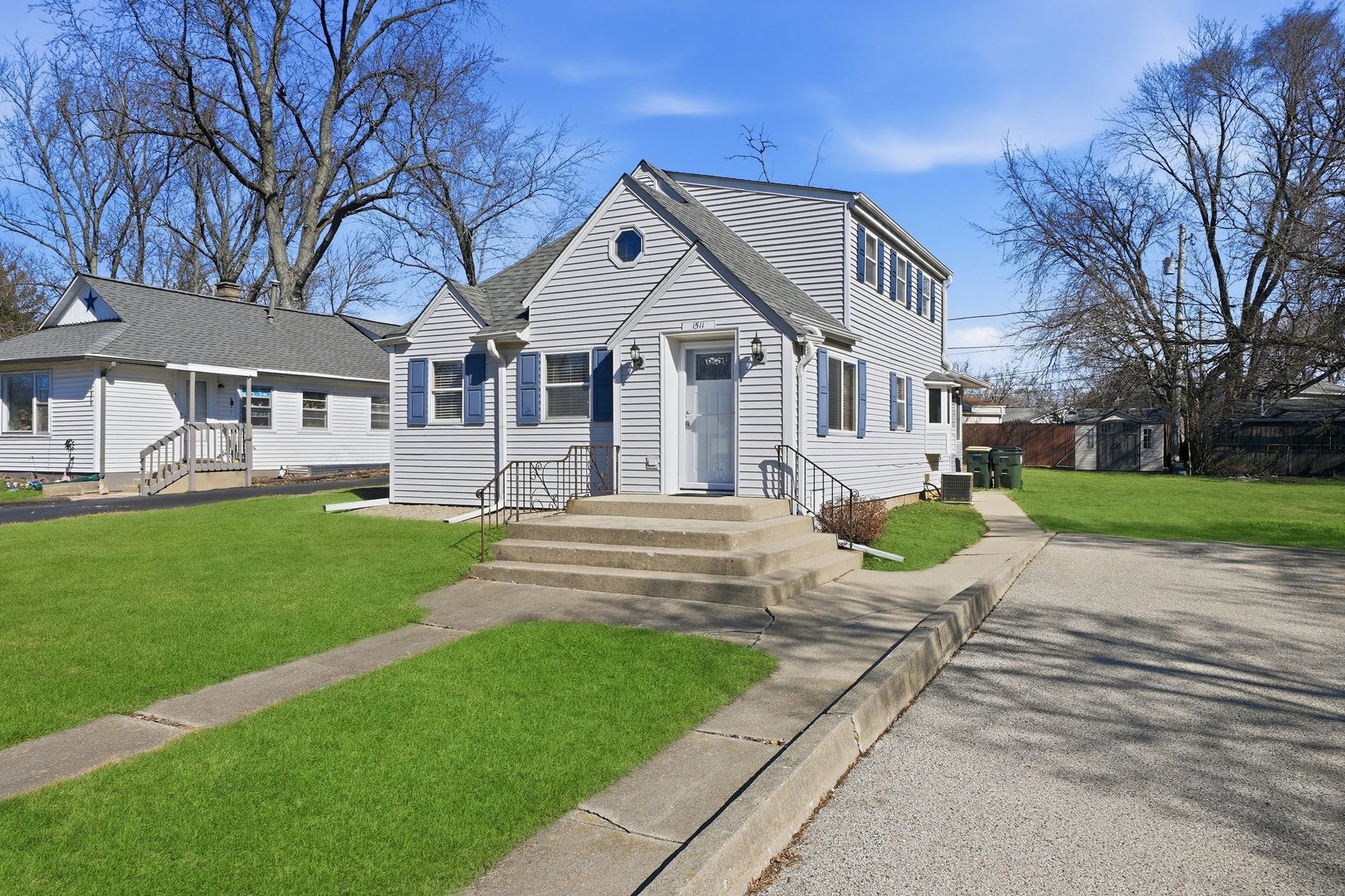 1511 Meadowbrook Drive, Round Lake Beach, IL 60073