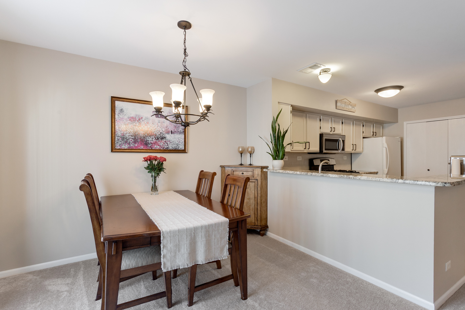 279 Regal Court, Roselle, IL 60172