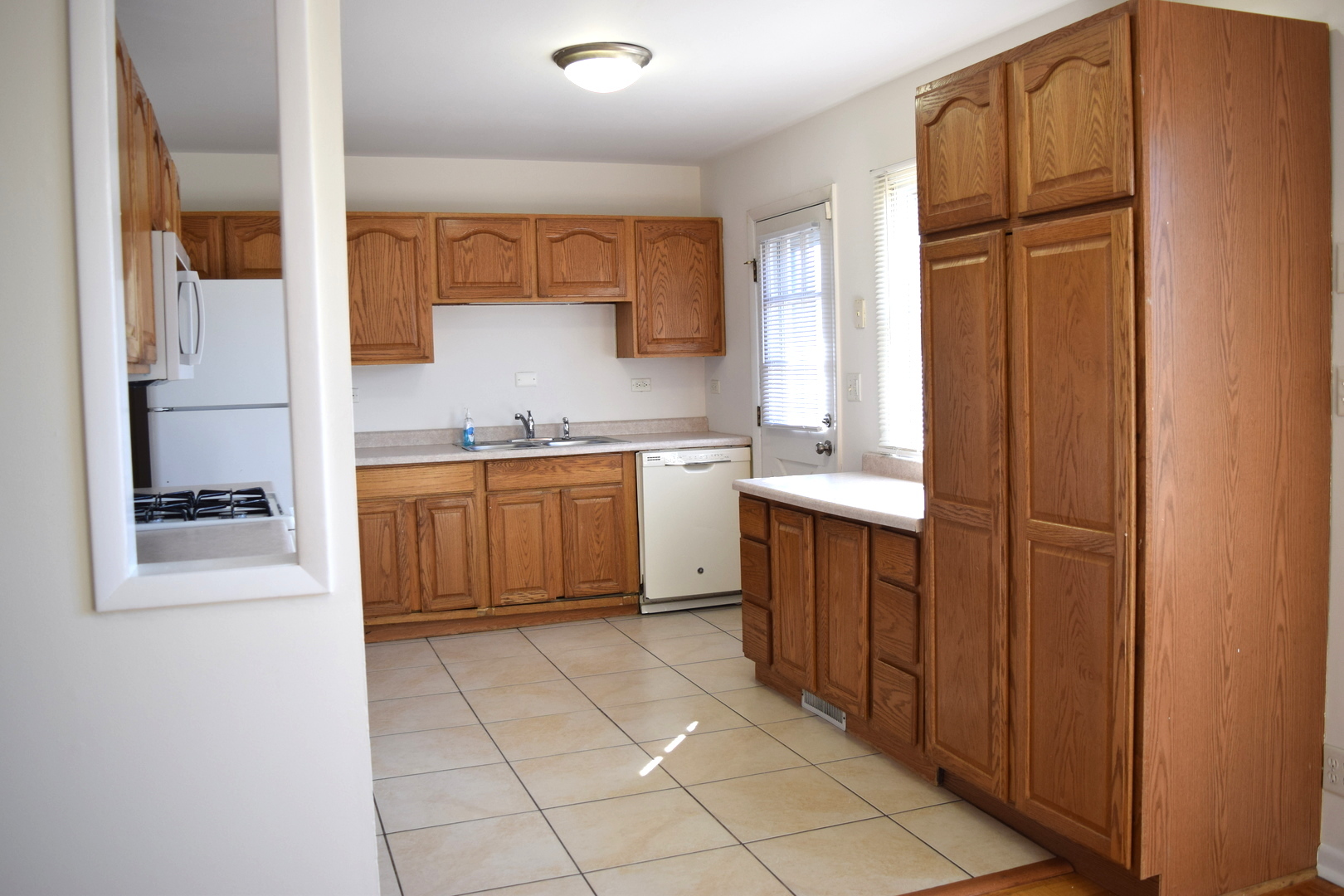 7040 Meadowbrook Lane, Hanover Park, IL 60133