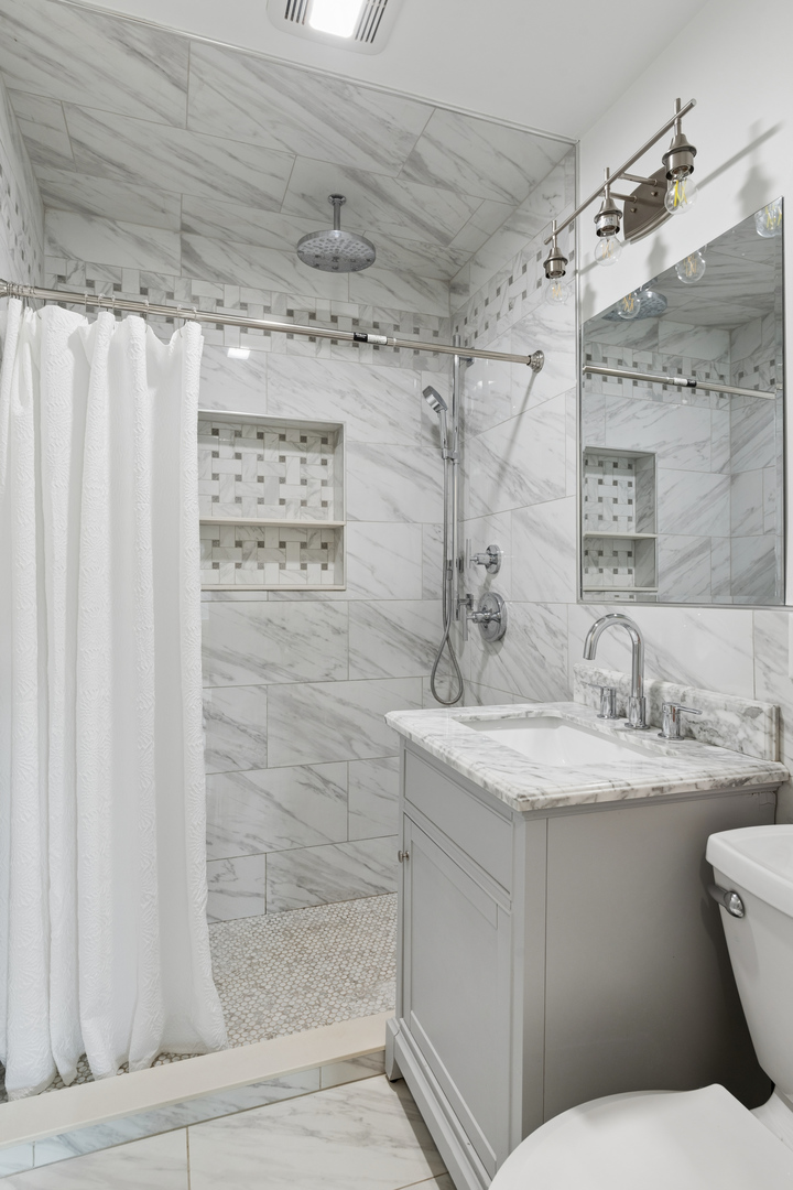 512 N Elm Street, Mount Prospect, IL 60056