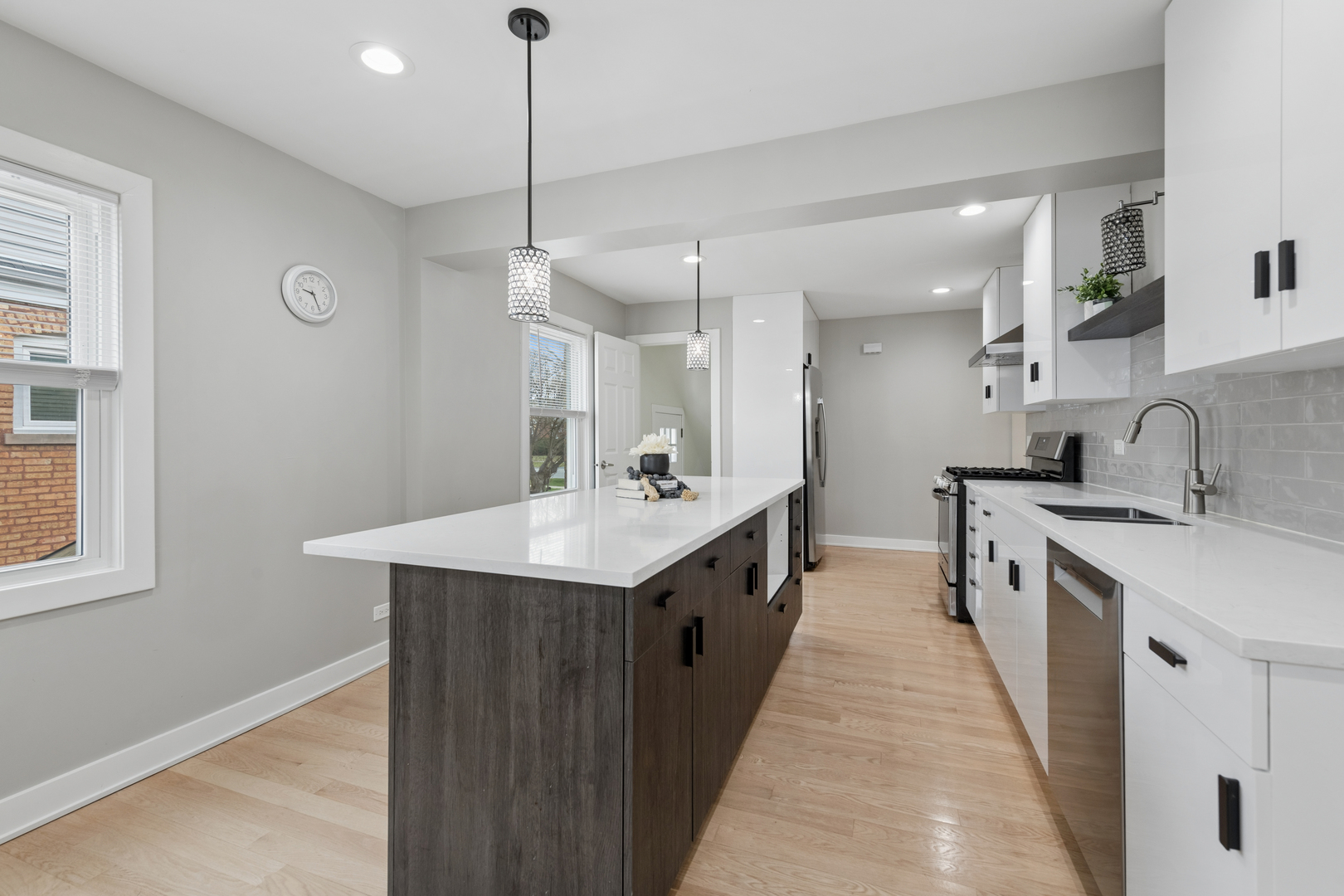 512 N Elm Street, Mount Prospect, IL 60056