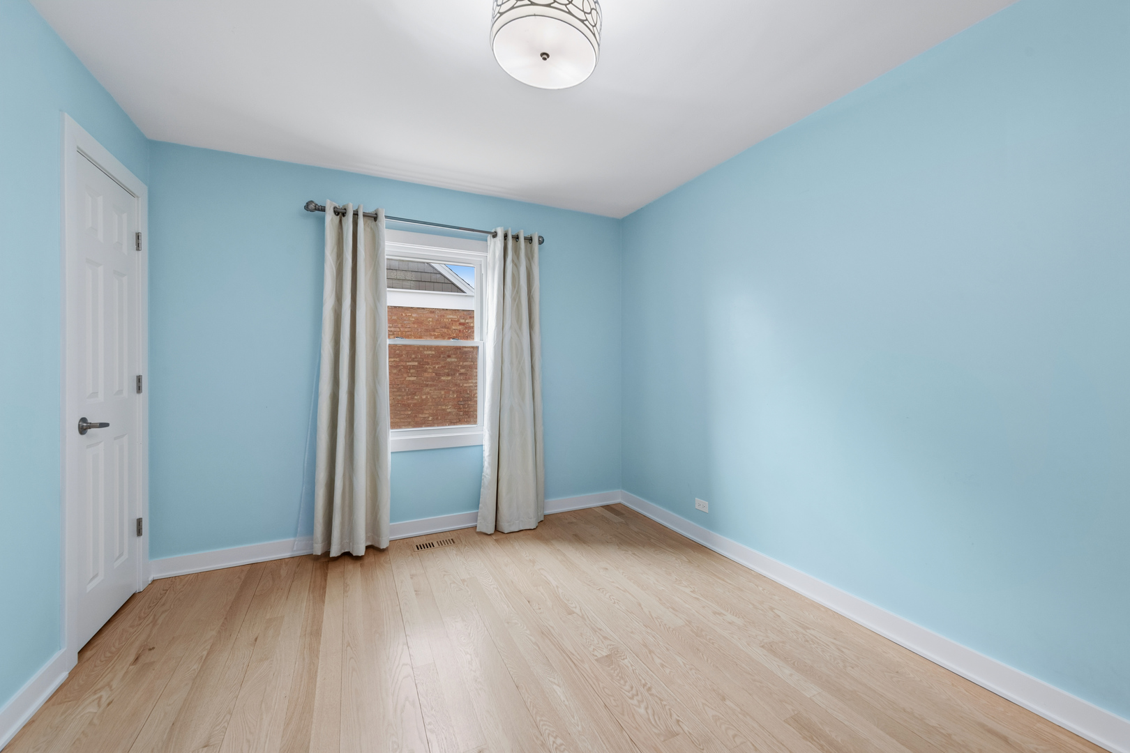 512 N Elm Street, Mount Prospect, IL 60056