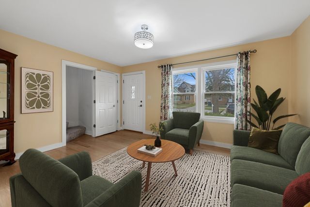 512 N Elm Street, Mount Prospect, IL 60056