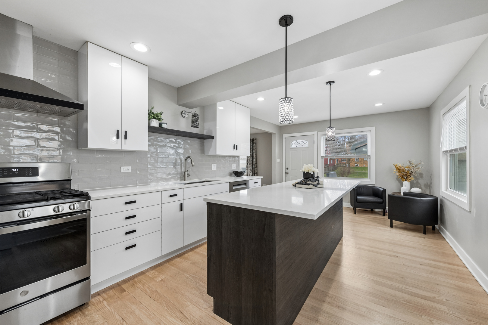 512 N Elm Street, Mount Prospect, IL 60056