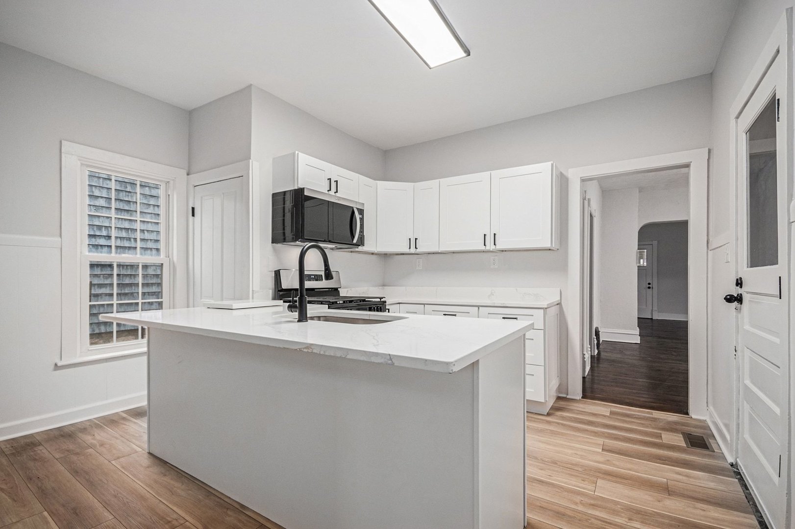 819 Pearl Street, Aurora, IL 60505