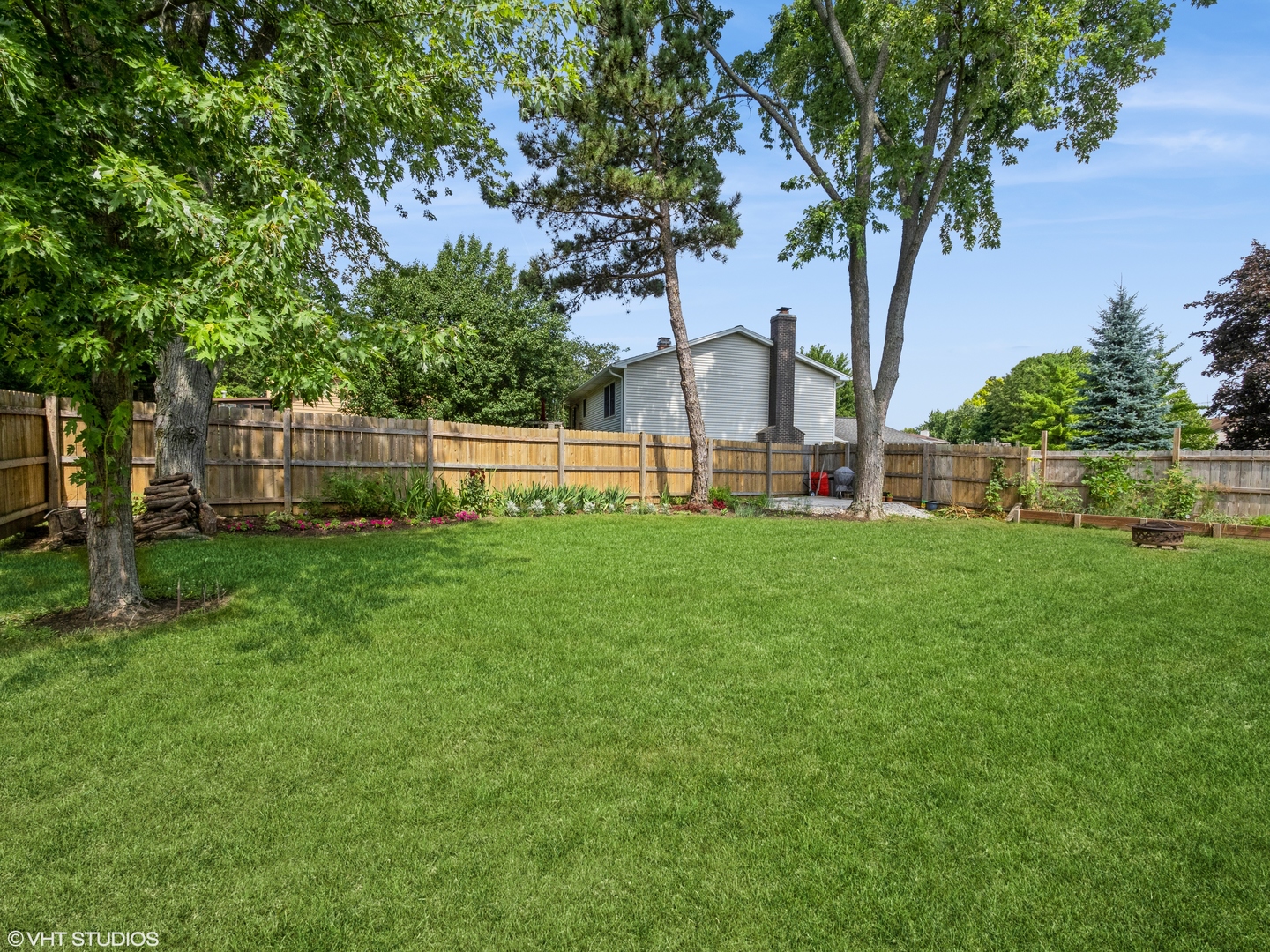 468 Tanglewood Drive, Gurnee, IL 60031