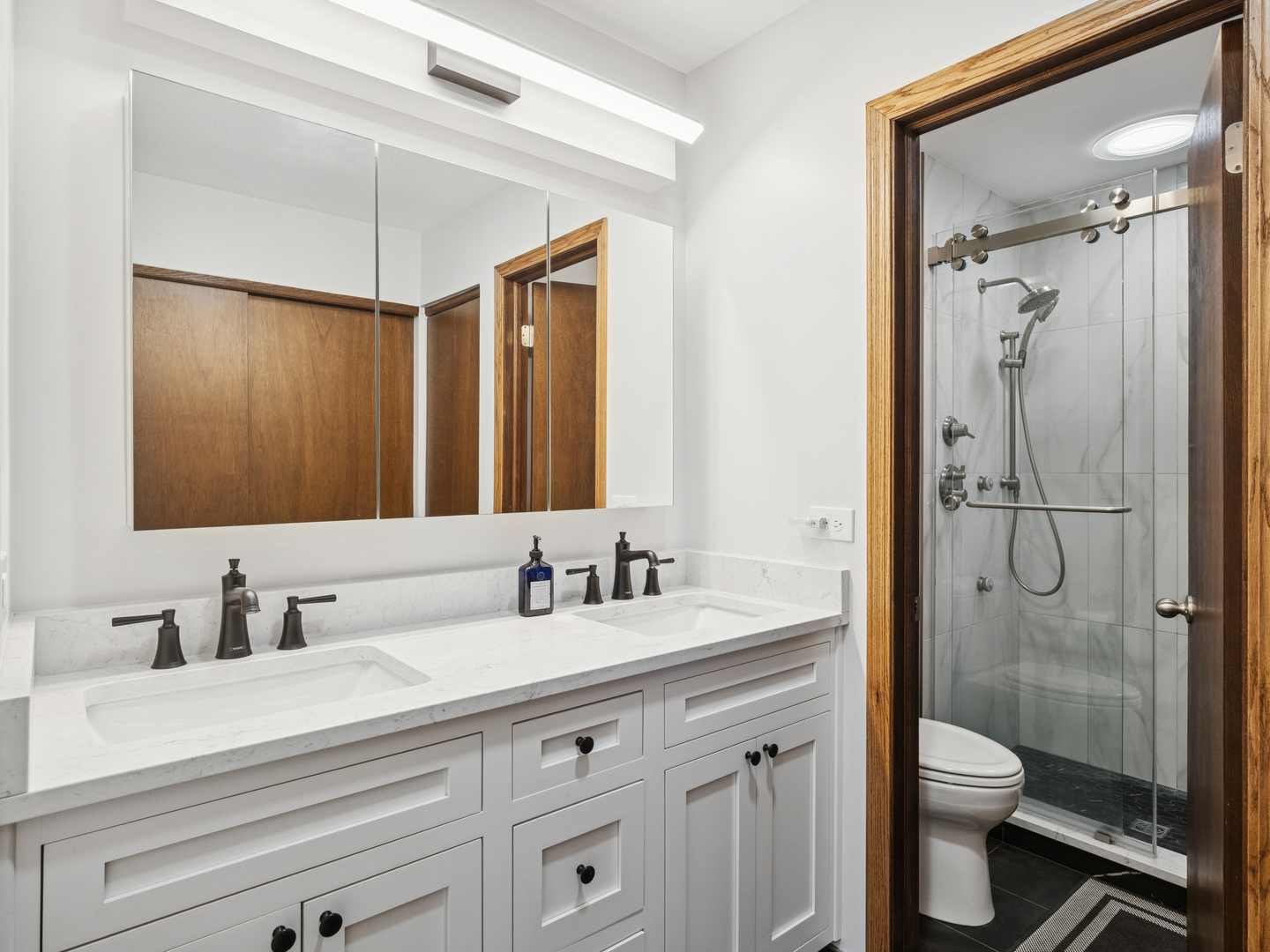 468 Tanglewood Drive, Gurnee, IL 60031