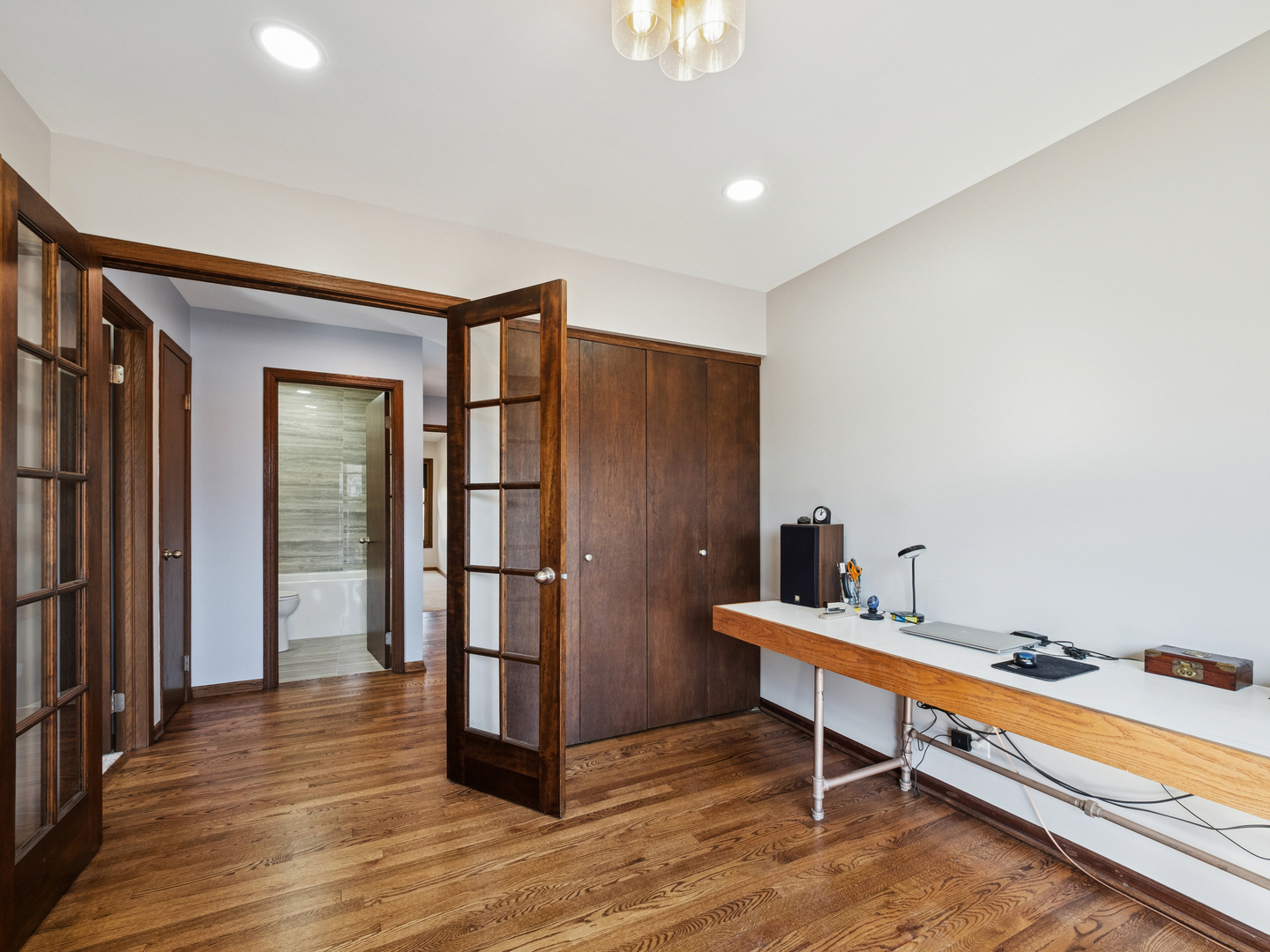 468 Tanglewood Drive, Gurnee, IL 60031