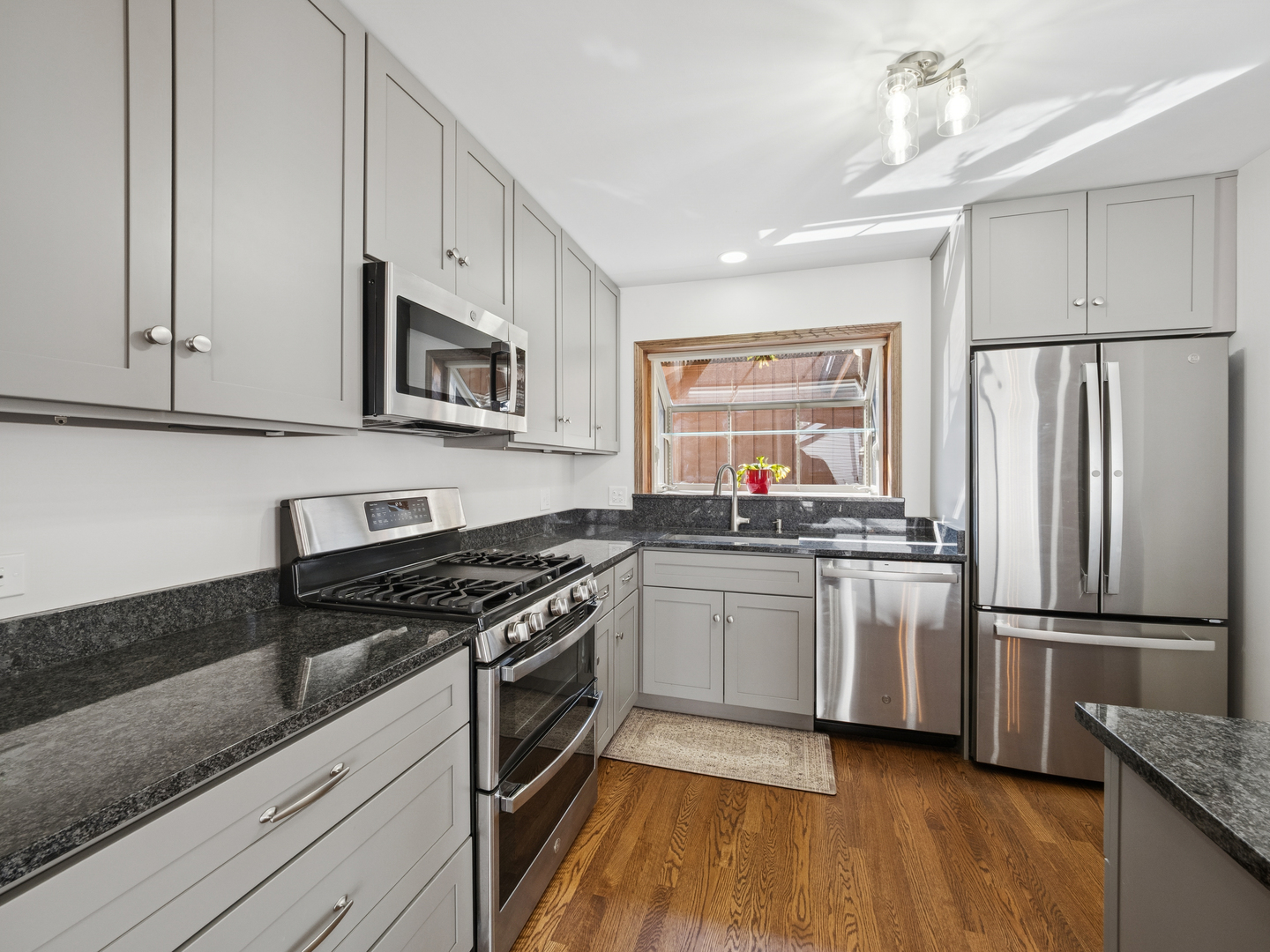 468 Tanglewood Drive, Gurnee, IL 60031