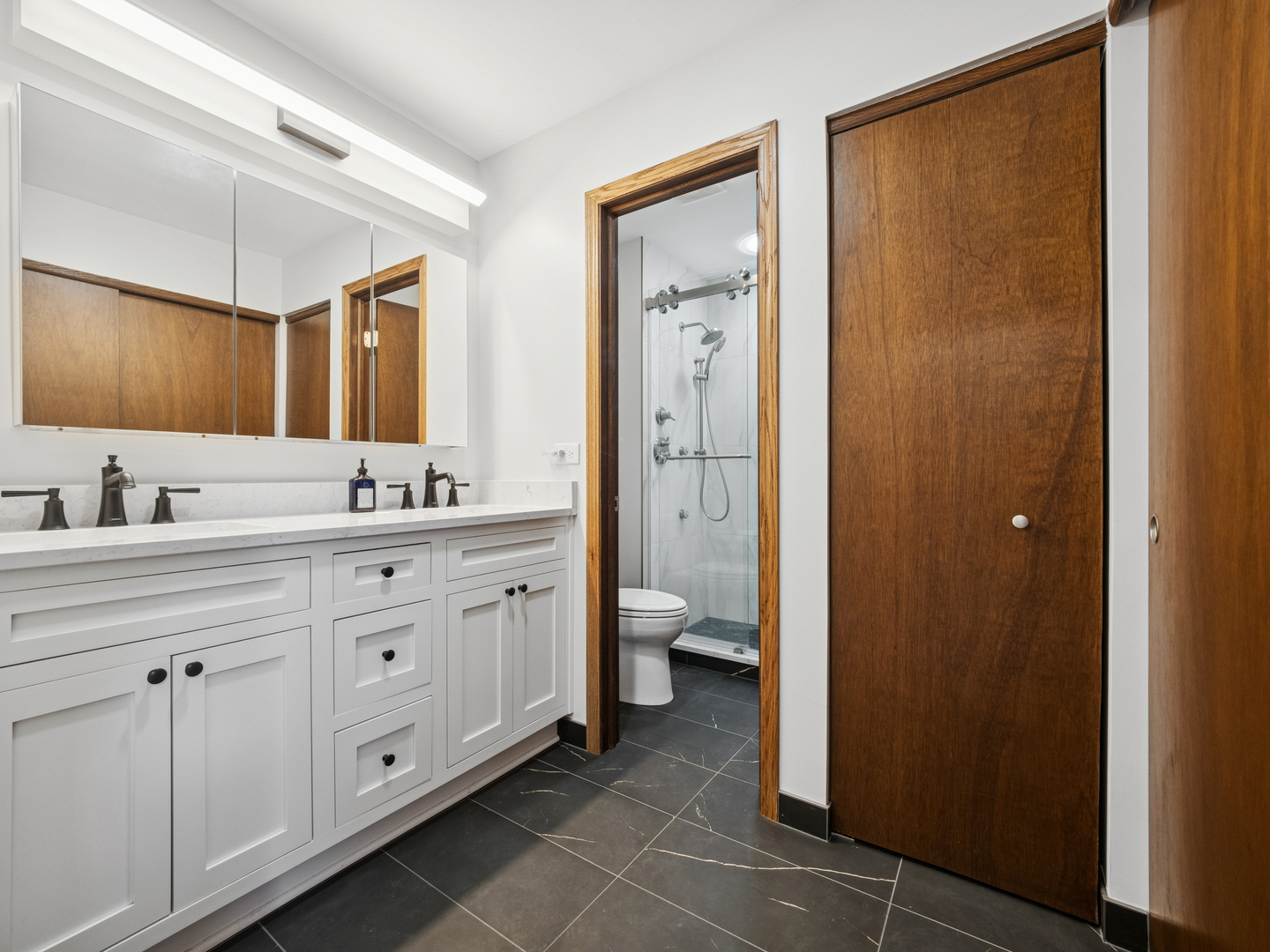 468 Tanglewood Drive, Gurnee, IL 60031