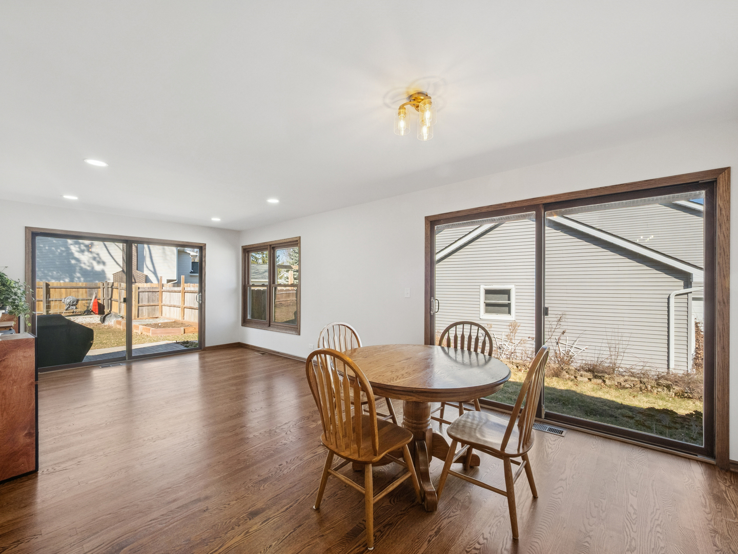 468 Tanglewood Drive, Gurnee, IL 60031