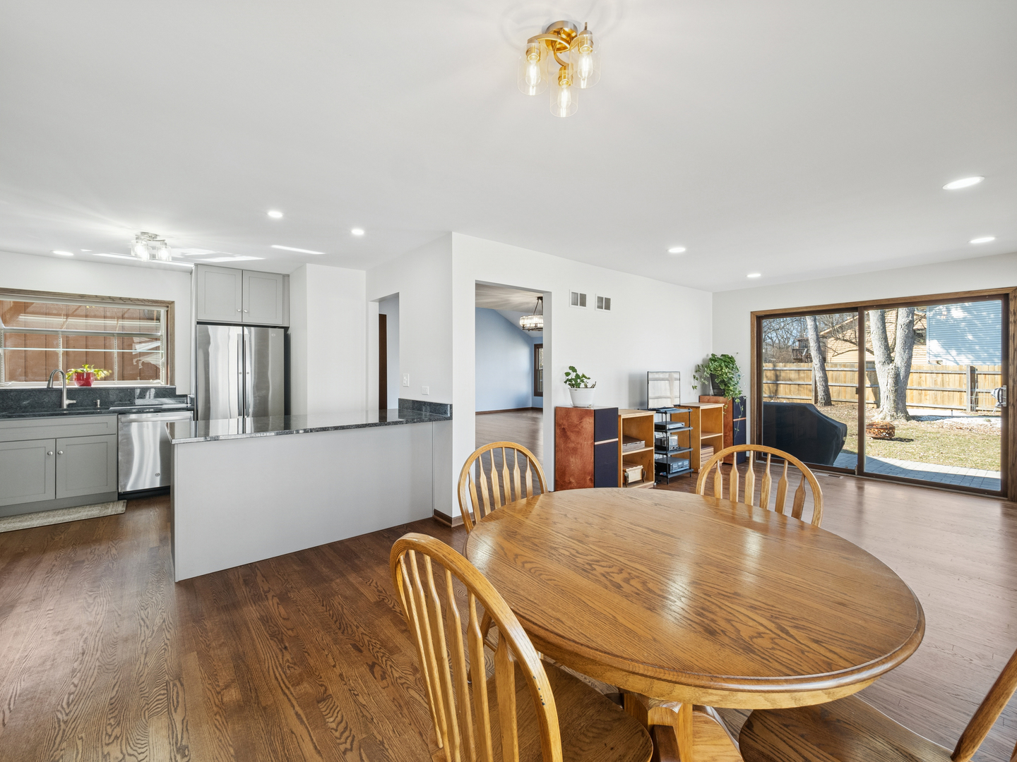 468 Tanglewood Drive, Gurnee, IL 60031