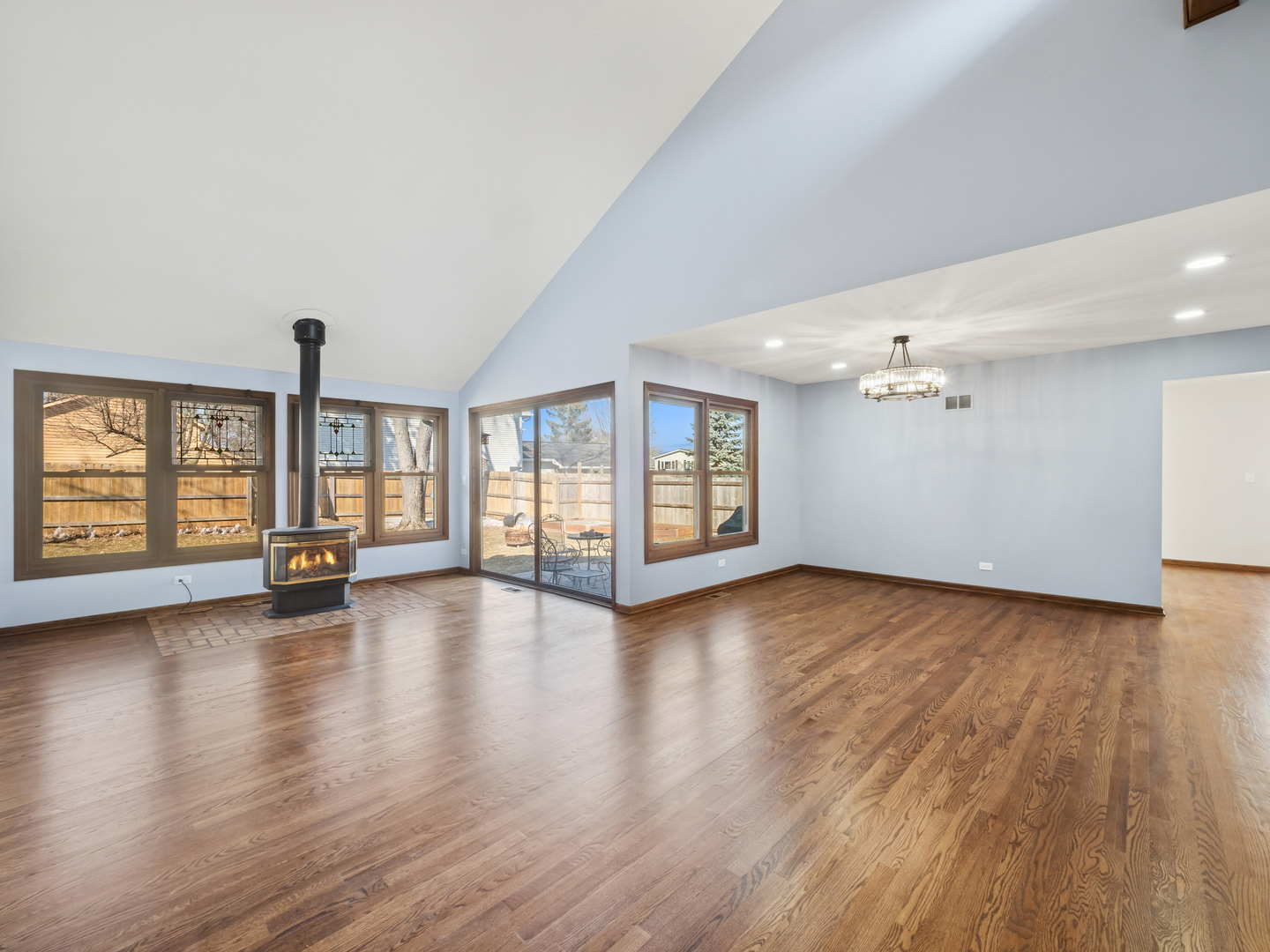 468 Tanglewood Drive, Gurnee, IL 60031