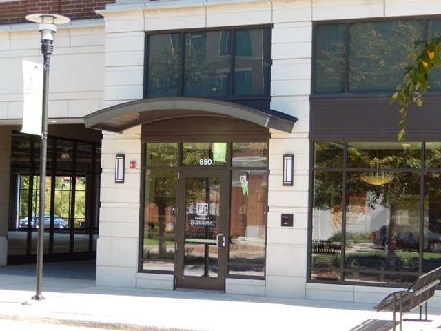 850 Village Center Drive #301, Burr Ridge, IL 60527