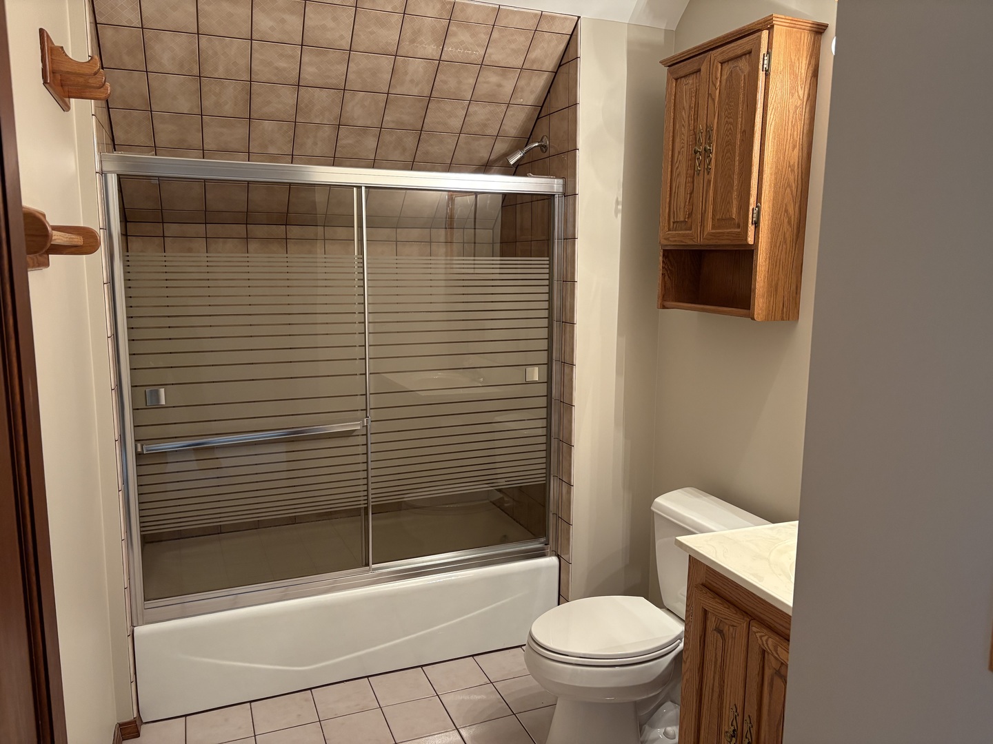 7321 Baybury Road, Downers Grove, IL 60516