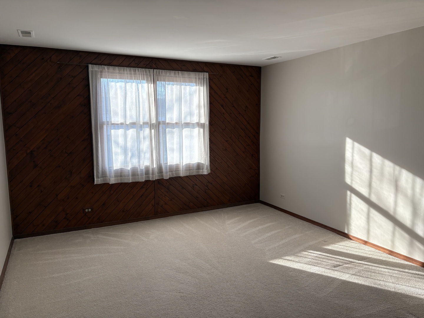 7321 Baybury Road, Downers Grove, IL 60516