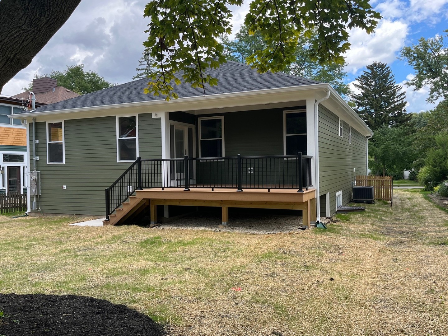 928 S Michigan Avenue, Villa Park, IL 60181