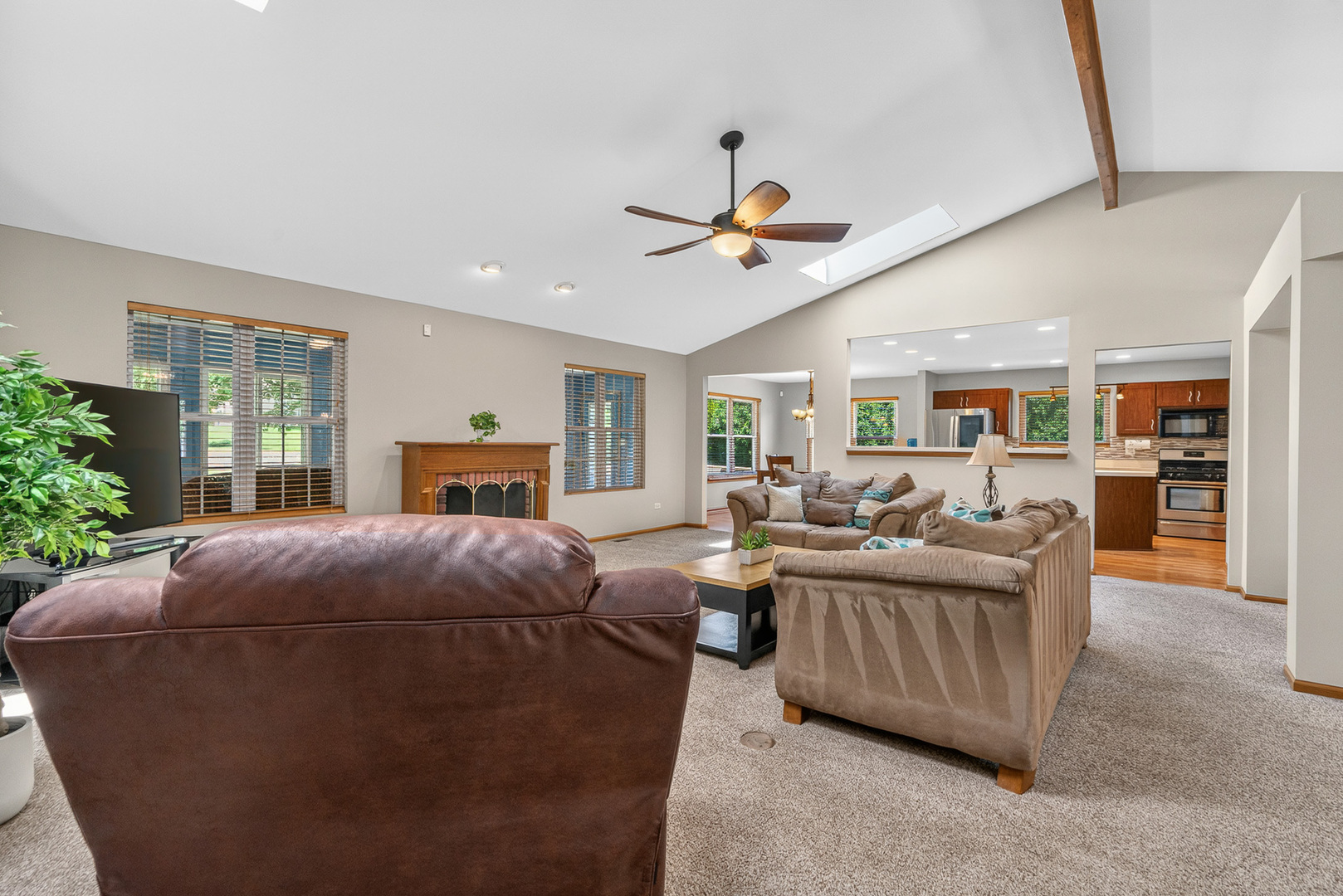 16946 Mohican Drive, Lockport, IL 60441