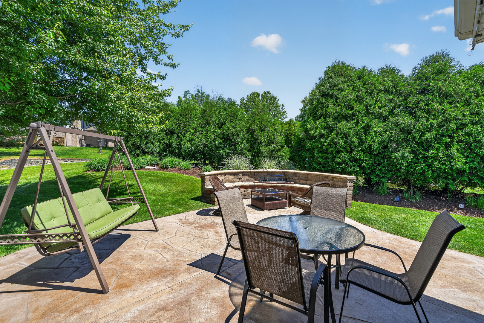 16946 Mohican Drive, Lockport, IL 60441