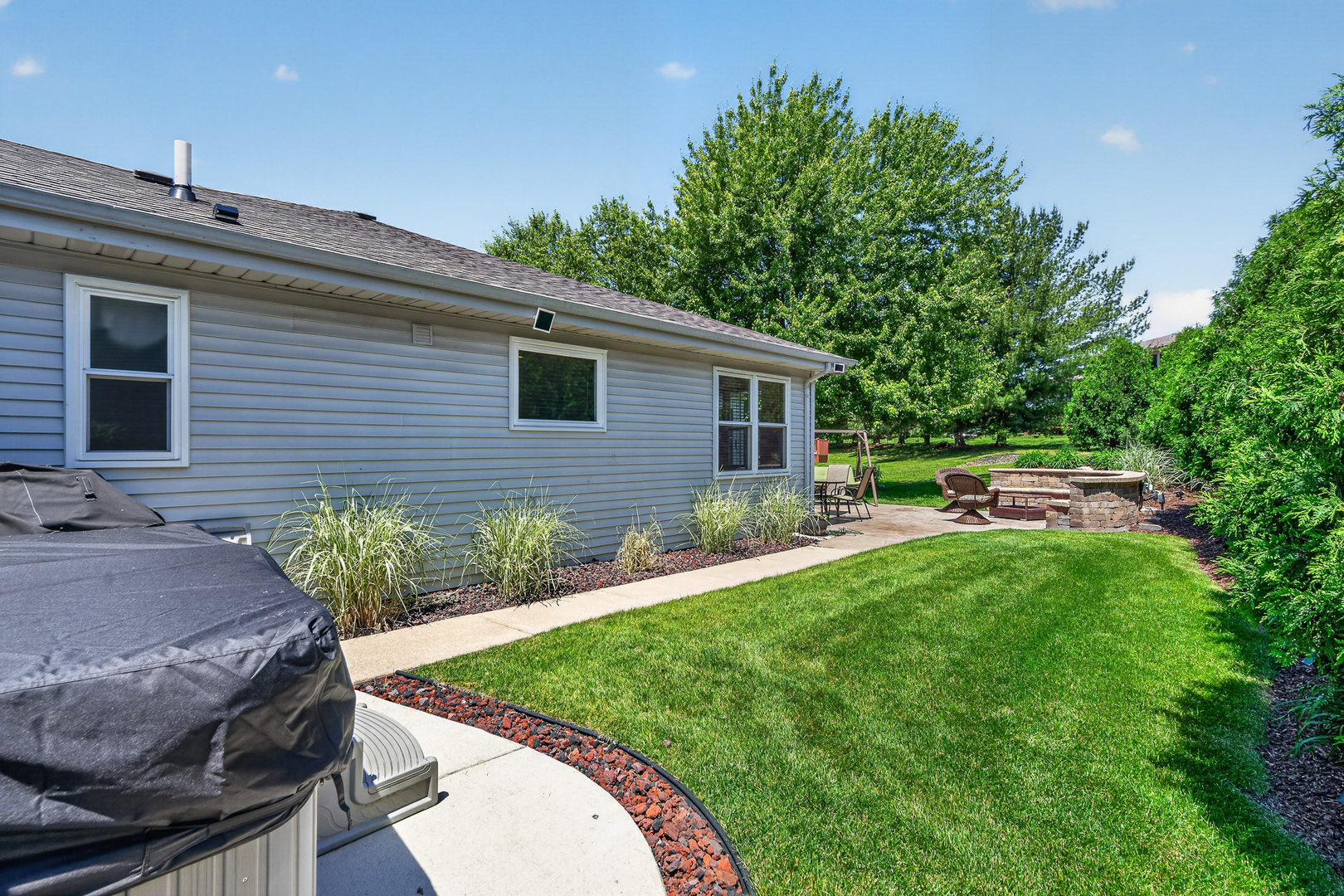 16946 Mohican Drive, Lockport, IL 60441