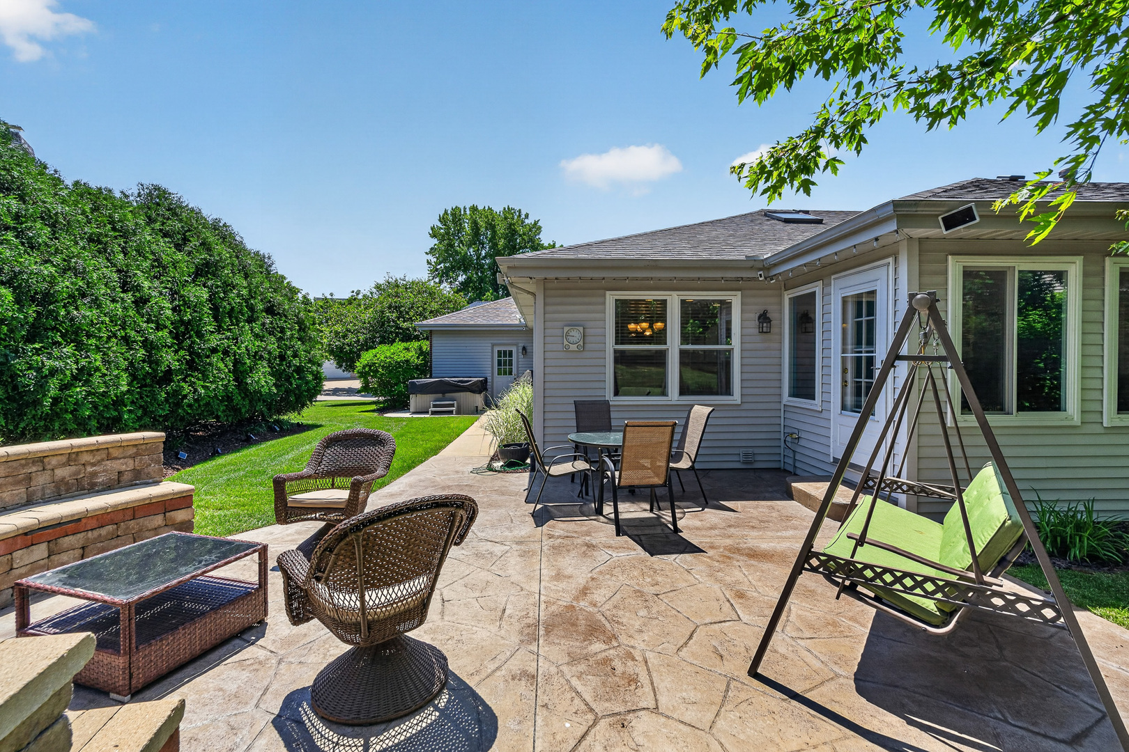 16946 Mohican Drive, Lockport, IL 60441