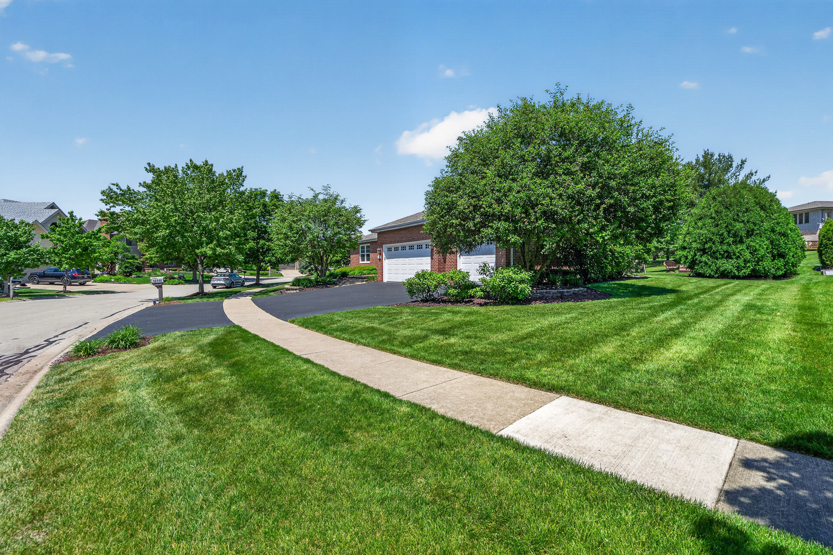 16946 Mohican Drive, Lockport, IL 60441