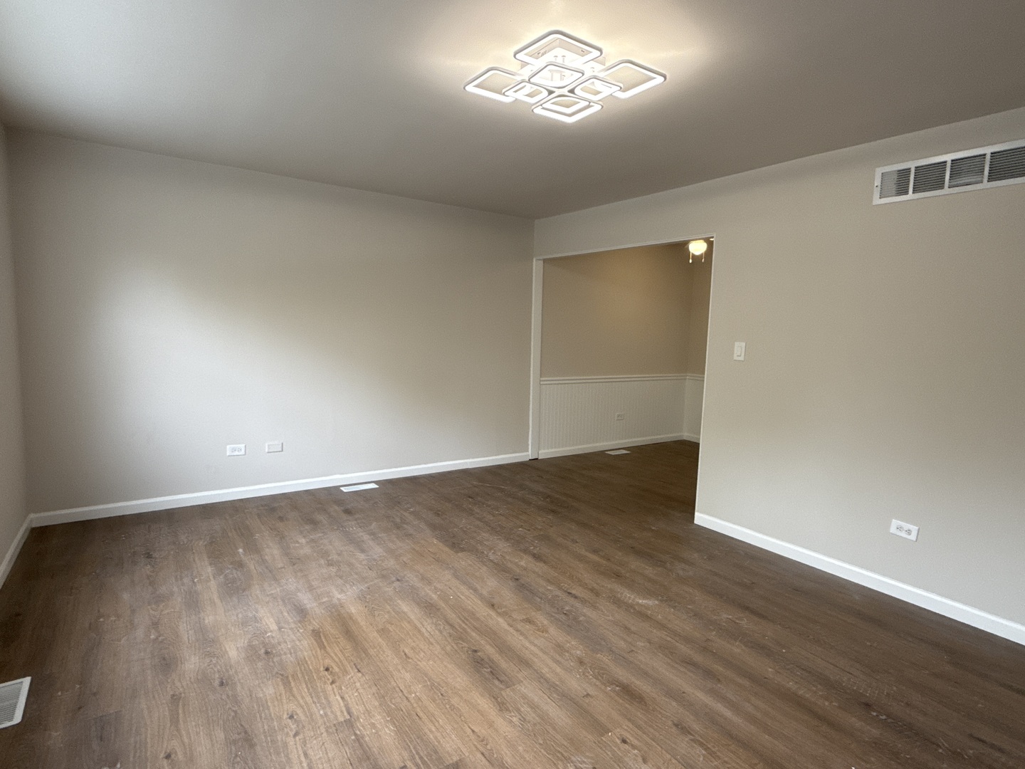 901 Gael Drive #B, Joliet, IL 60435