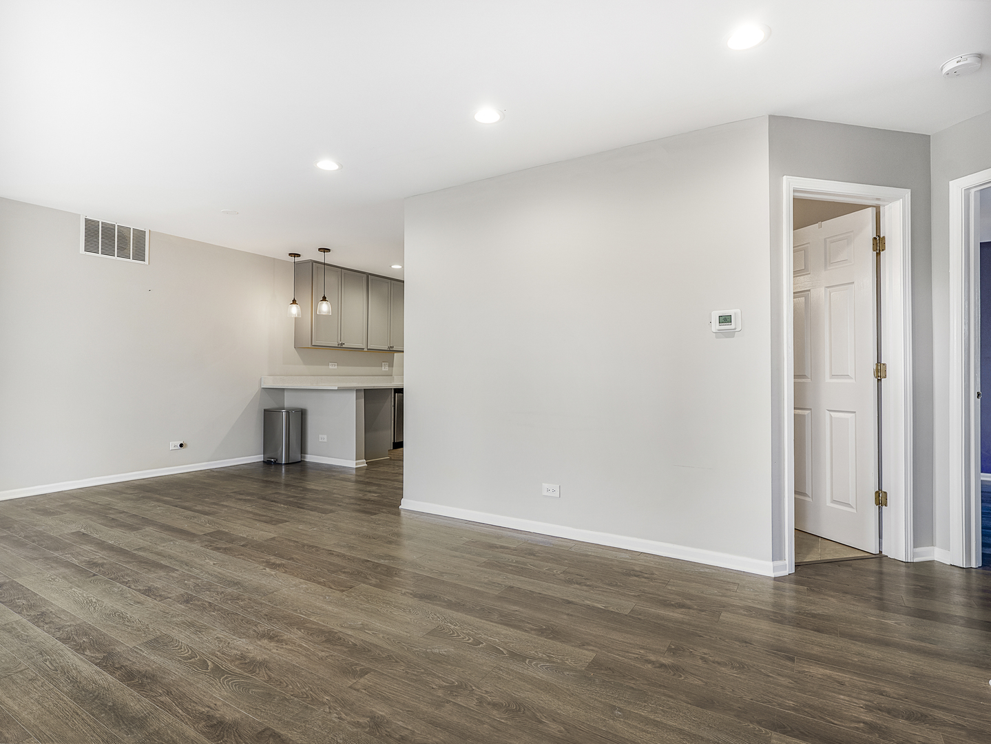 212 W Hamilton Drive, Palatine, IL 60067