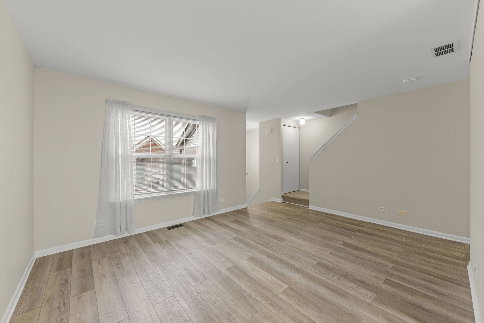 1643 ORCHARD Court, West Chicago, IL 60185