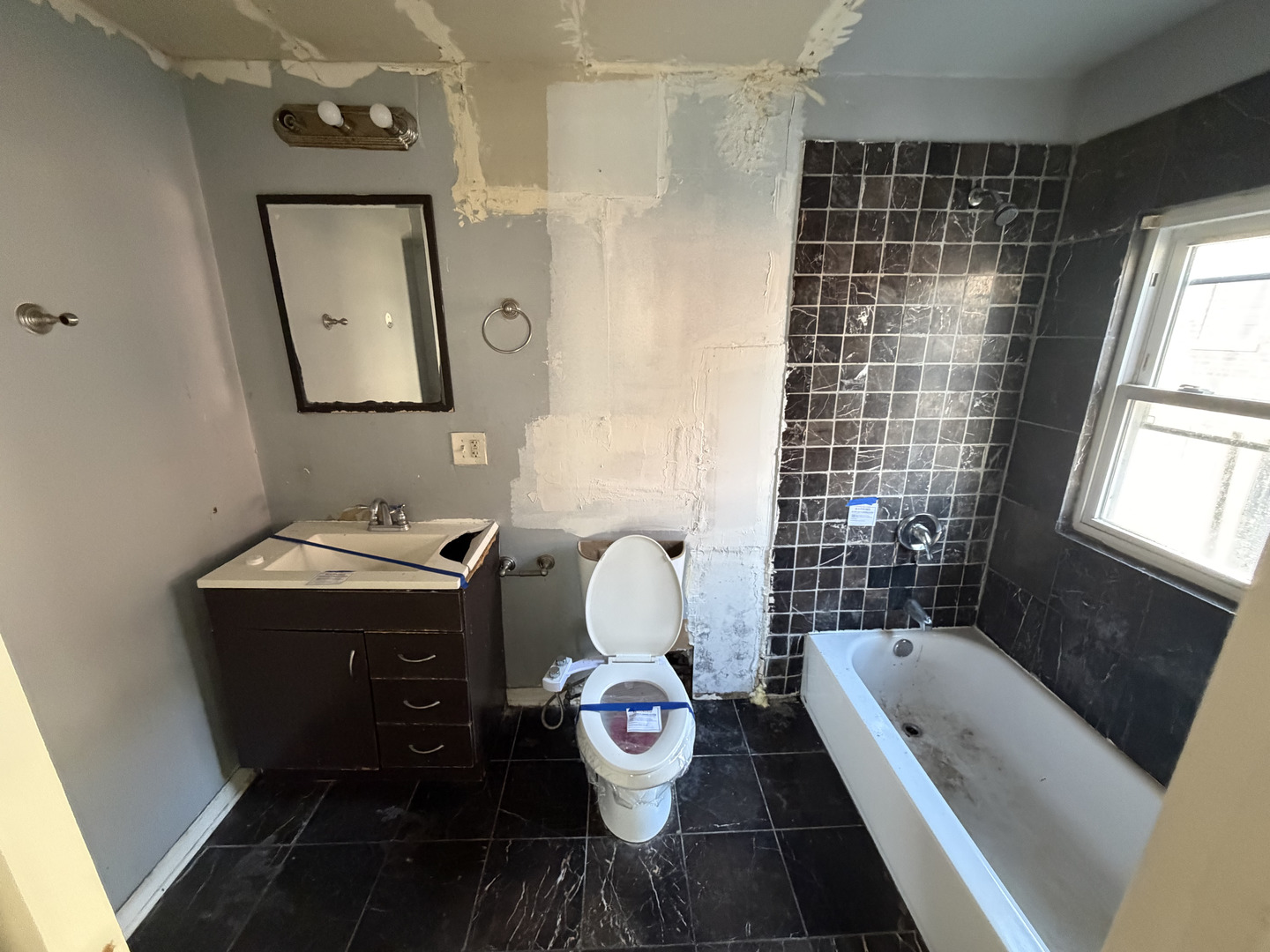 8816 S Union Avenue, Chicago, IL 60620