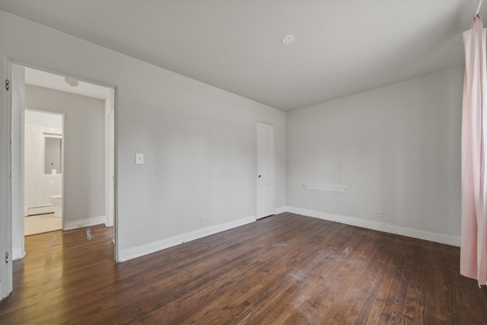 13 W Kenilworth Avenue, Prospect Heights, IL 60070