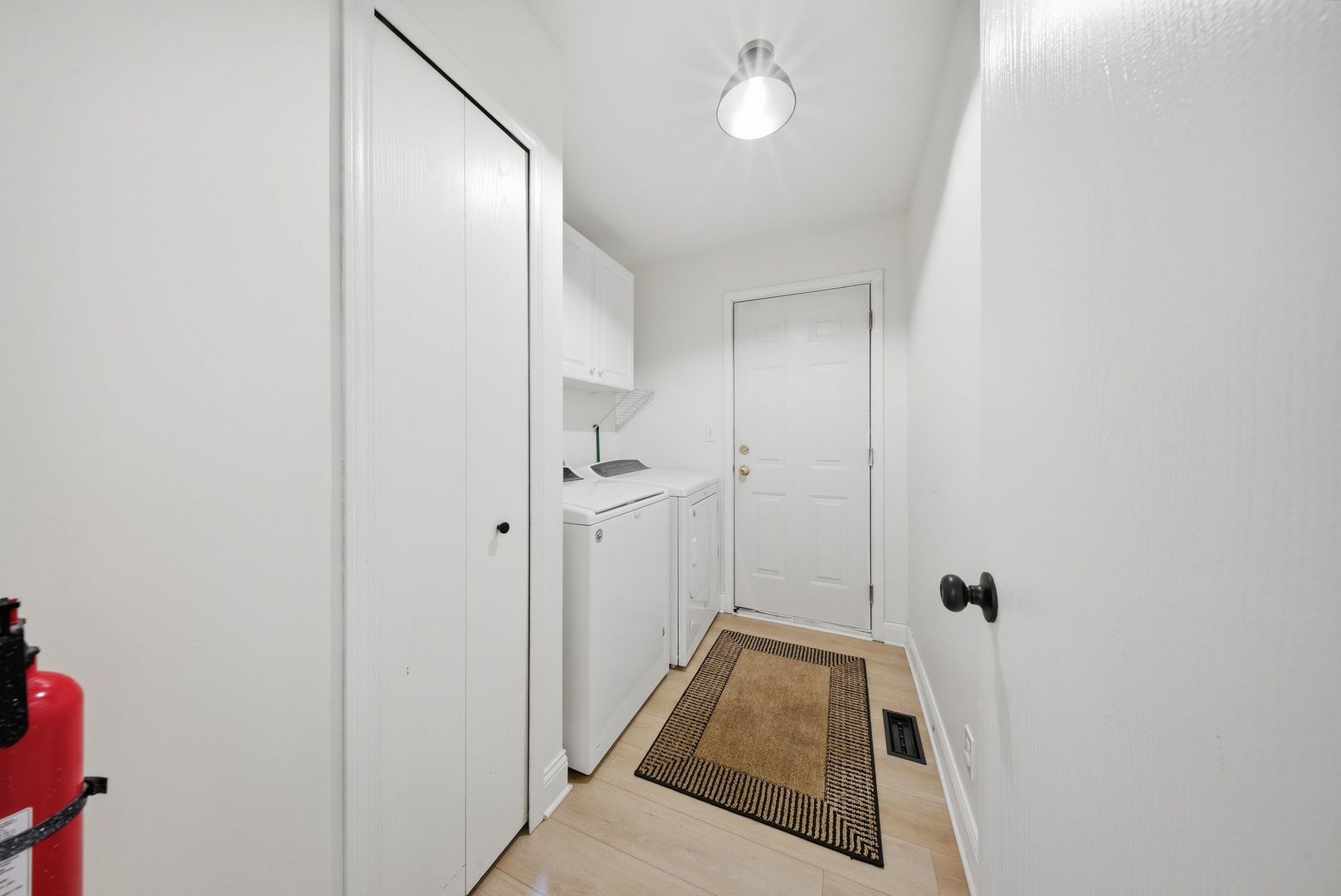 510 Waterford Drive, Oswego, IL 60543