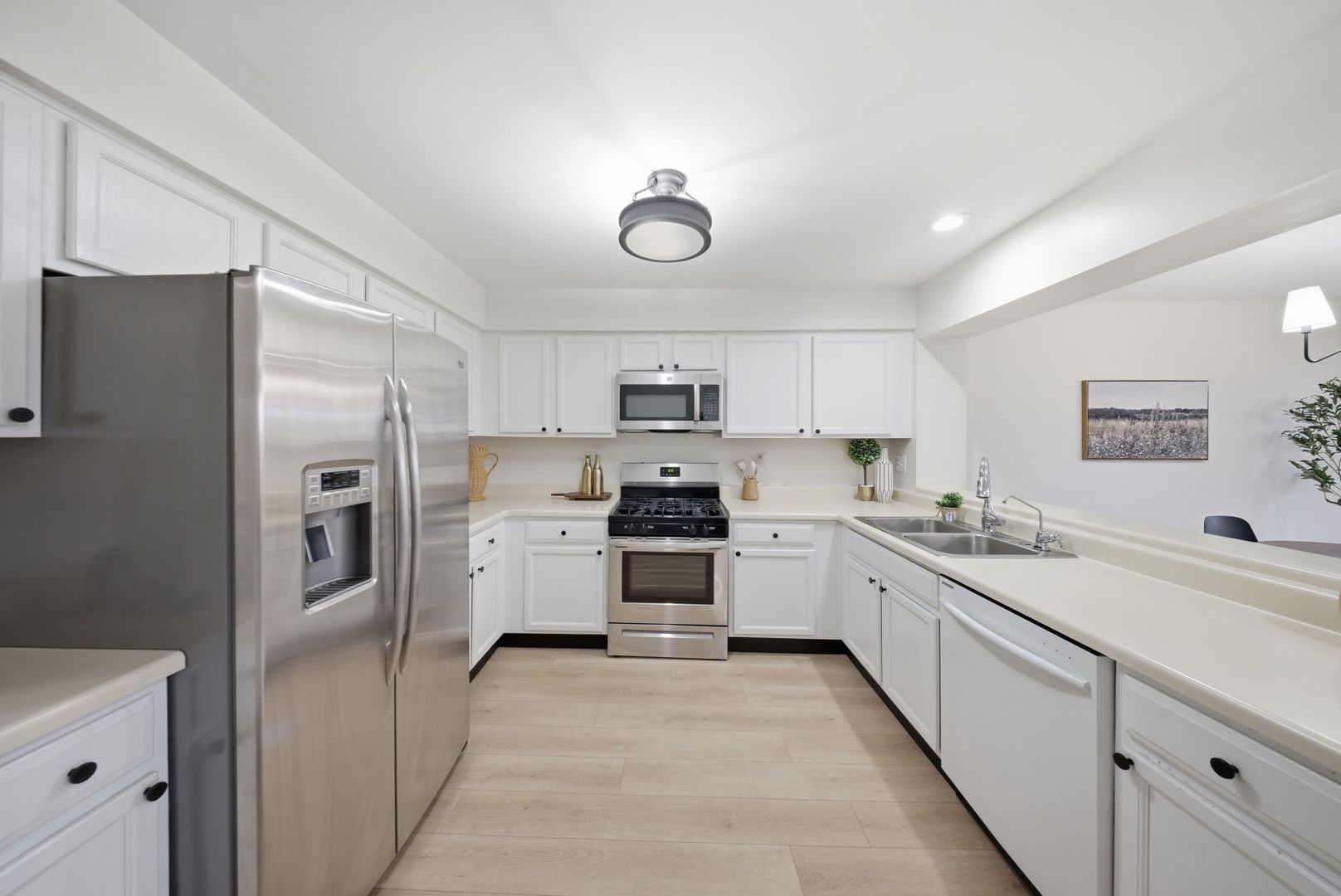 510 Waterford Drive, Oswego, IL 60543