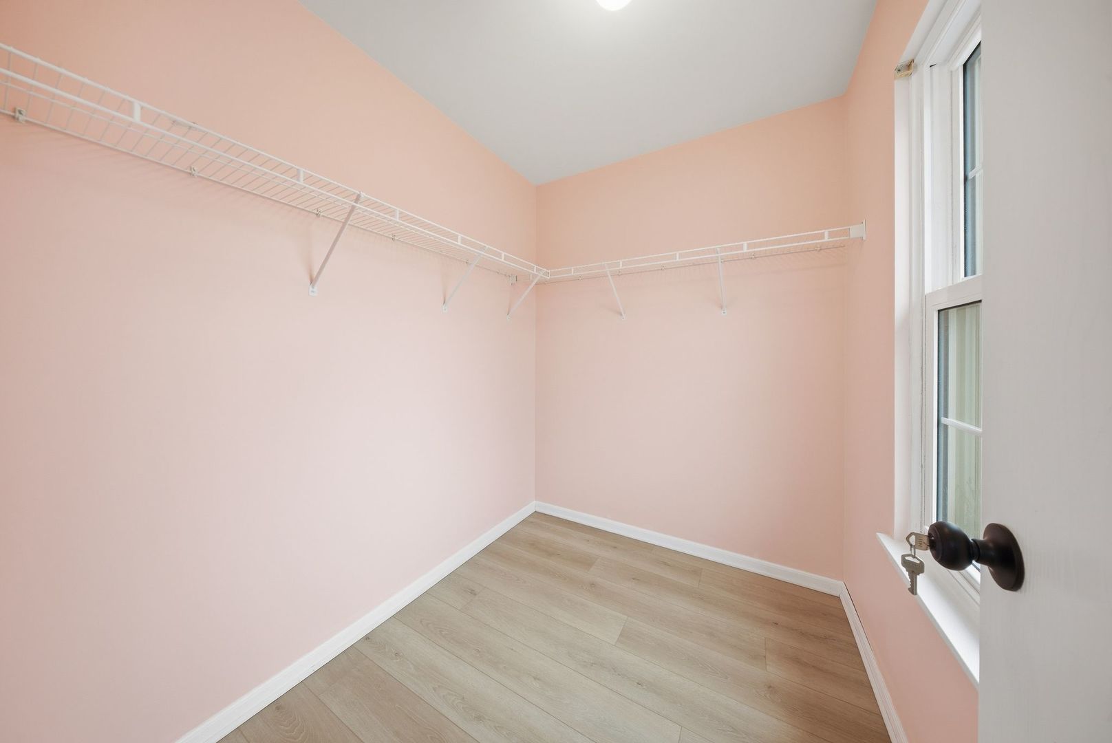 510 Waterford Drive, Oswego, IL 60543