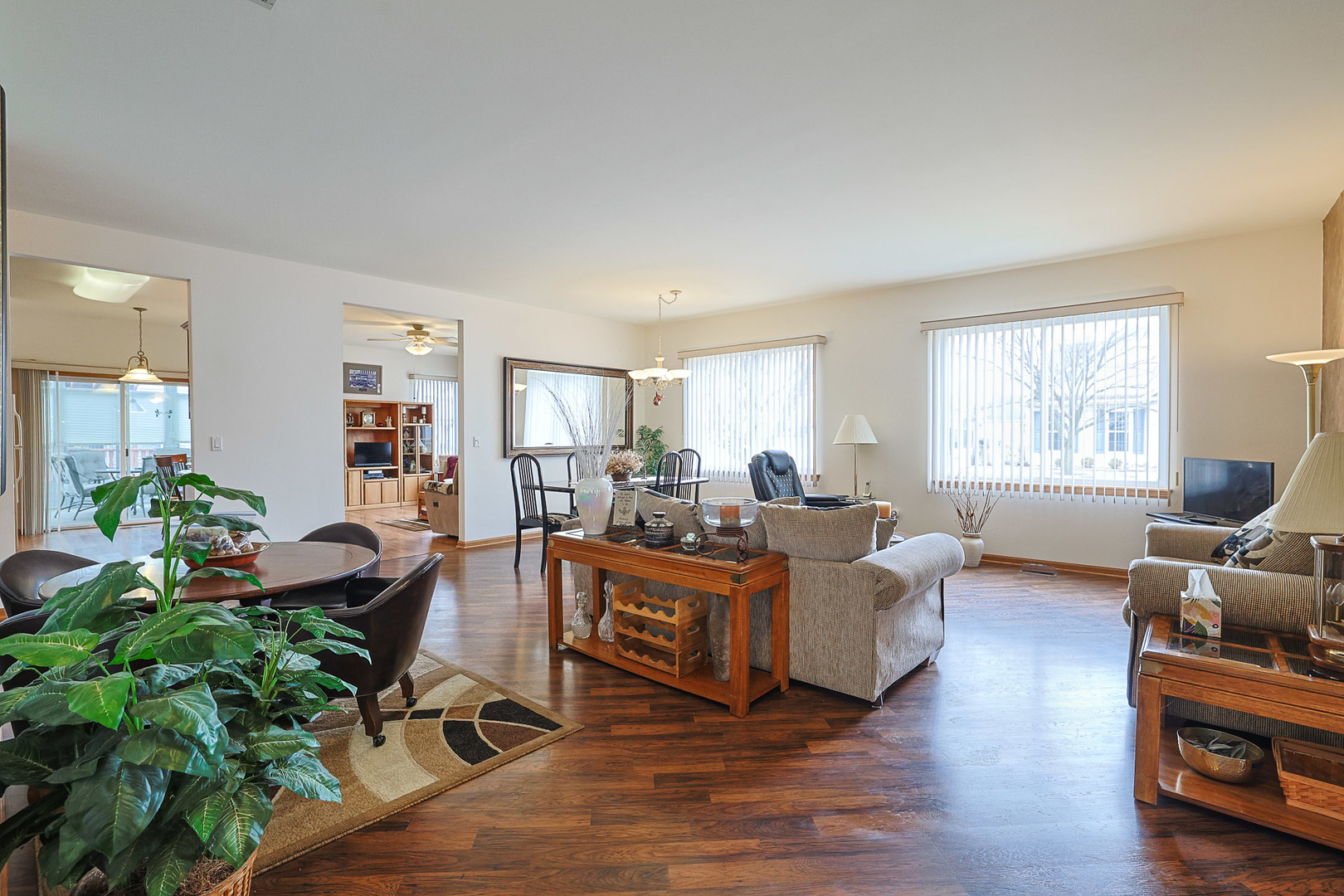 13806 S Hickory Lane, Plainfield, IL 60544