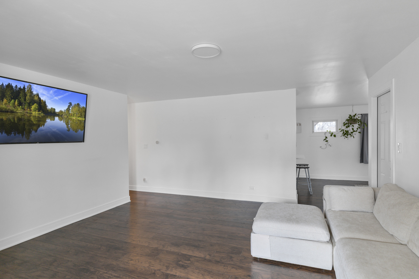 1005 Meadow Lane, Streamwood, IL 60107