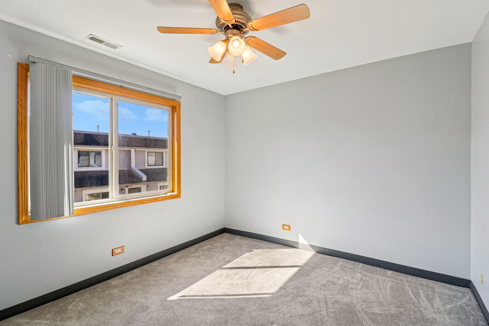 673 Cardinal Court, Grayslake, IL 60030