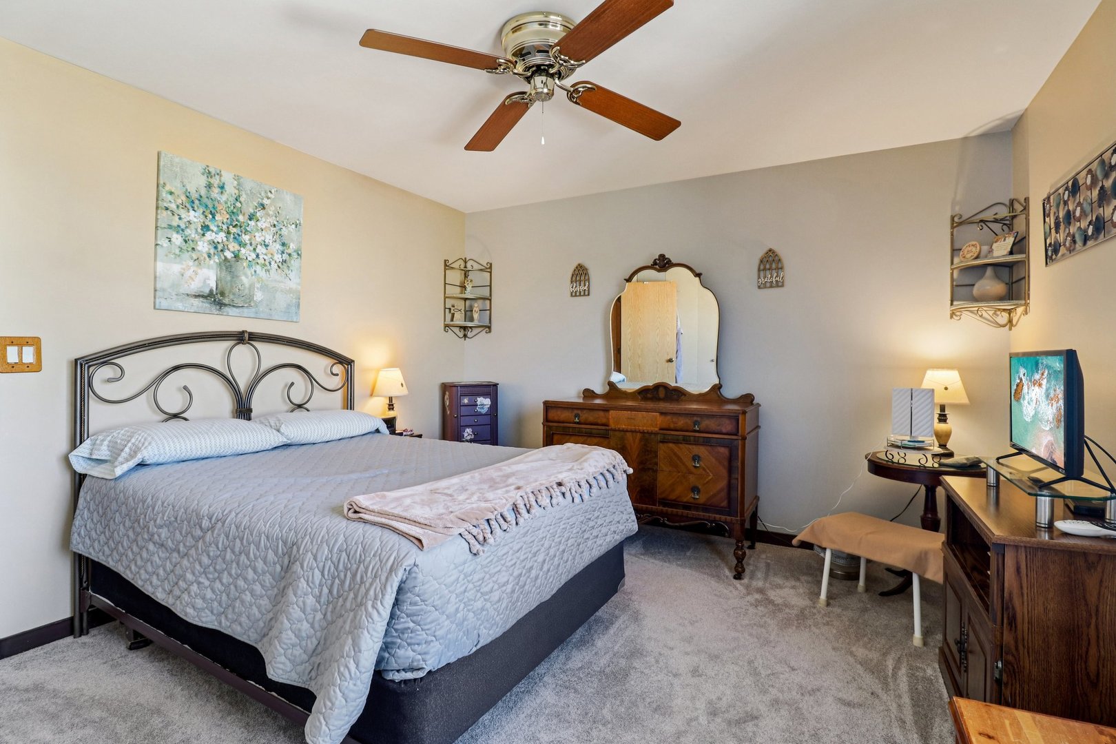 673 Cardinal Court, Grayslake, IL 60030