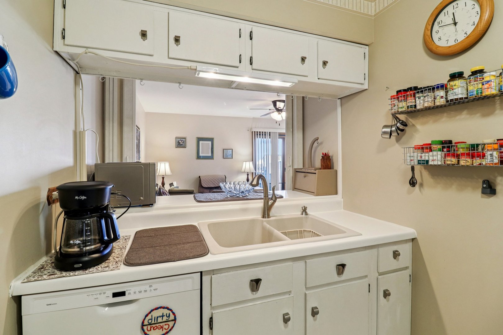 673 Cardinal Court, Grayslake, IL 60030