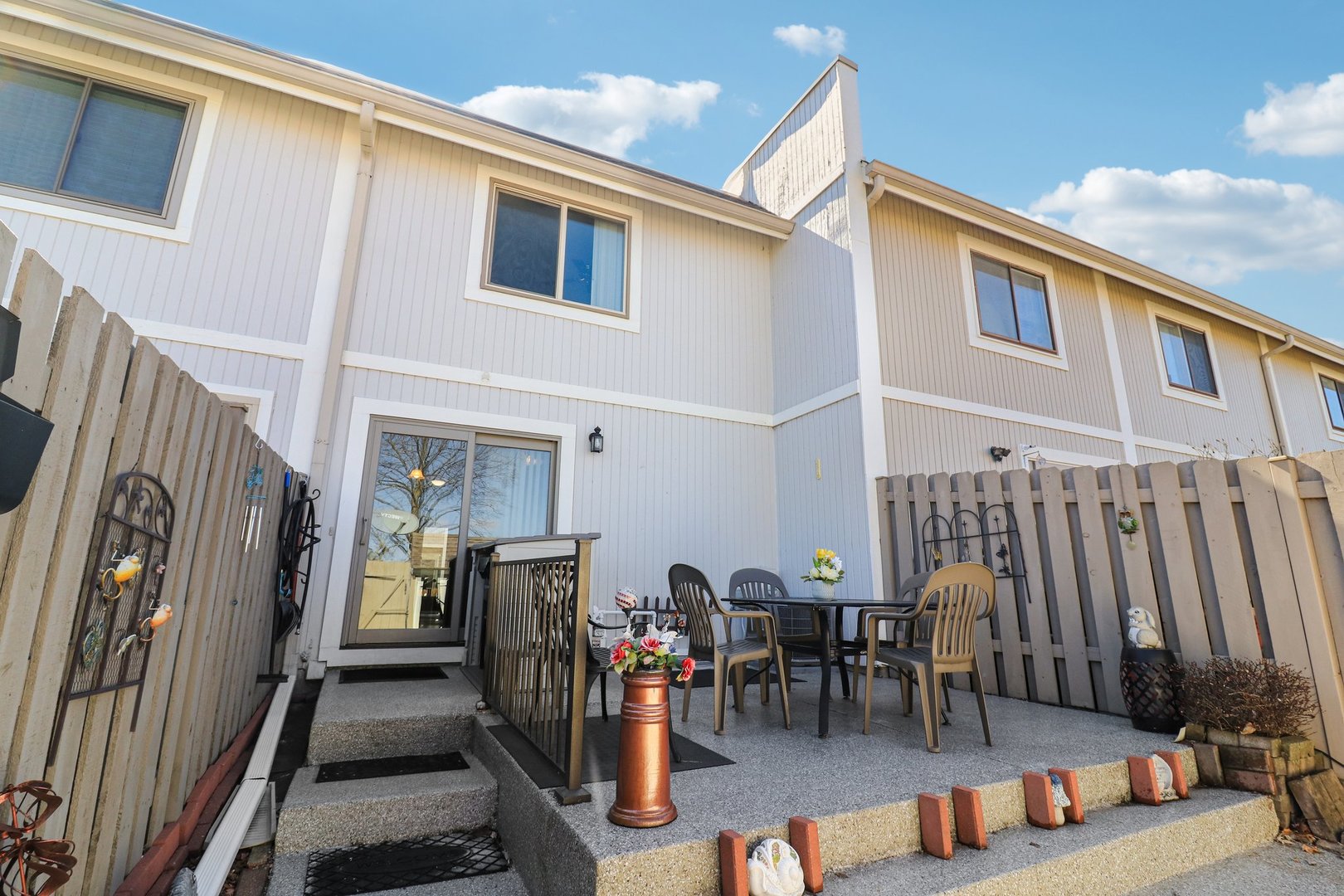 673 Cardinal Court, Grayslake, IL 60030