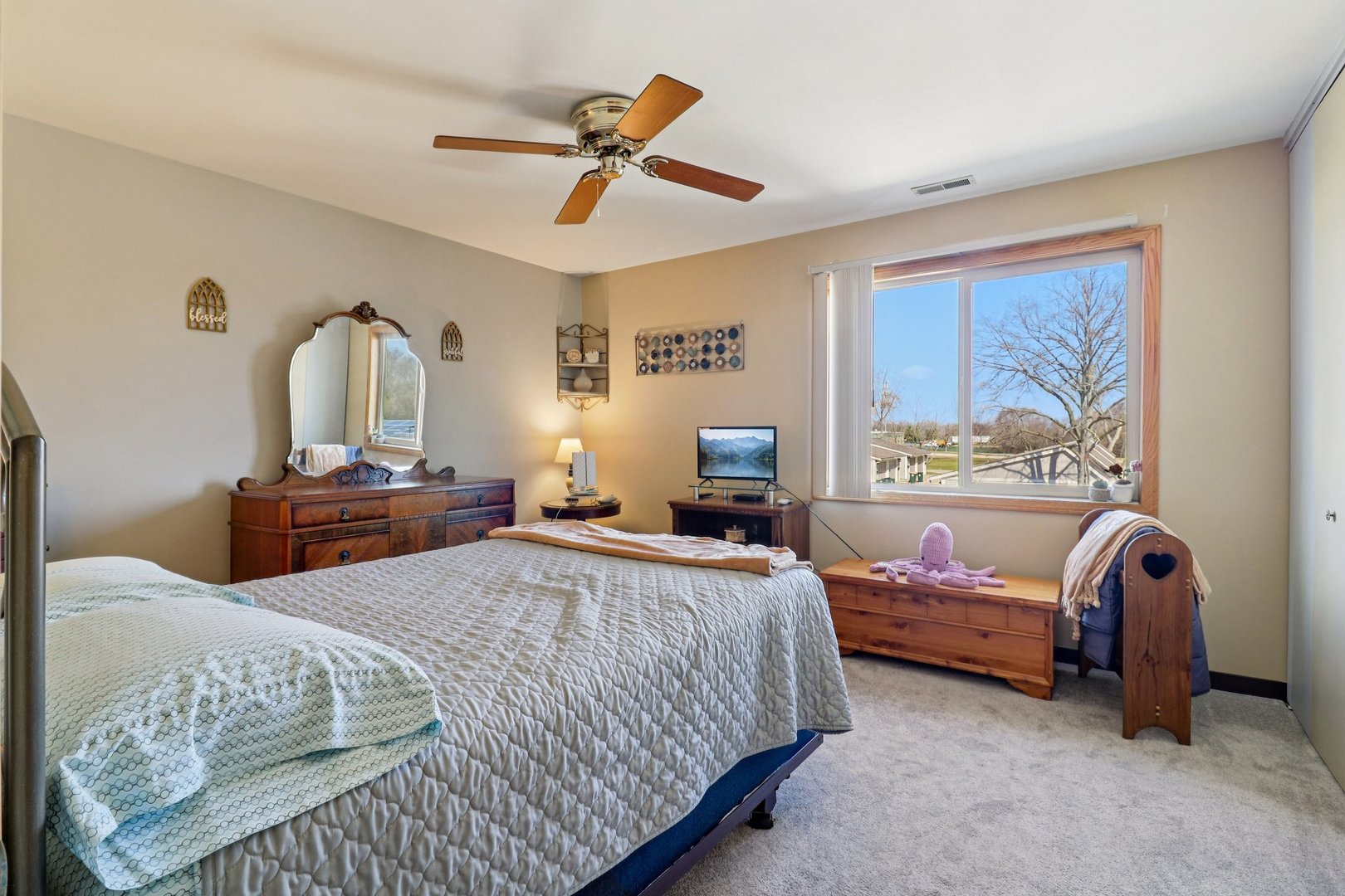 673 Cardinal Court, Grayslake, IL 60030