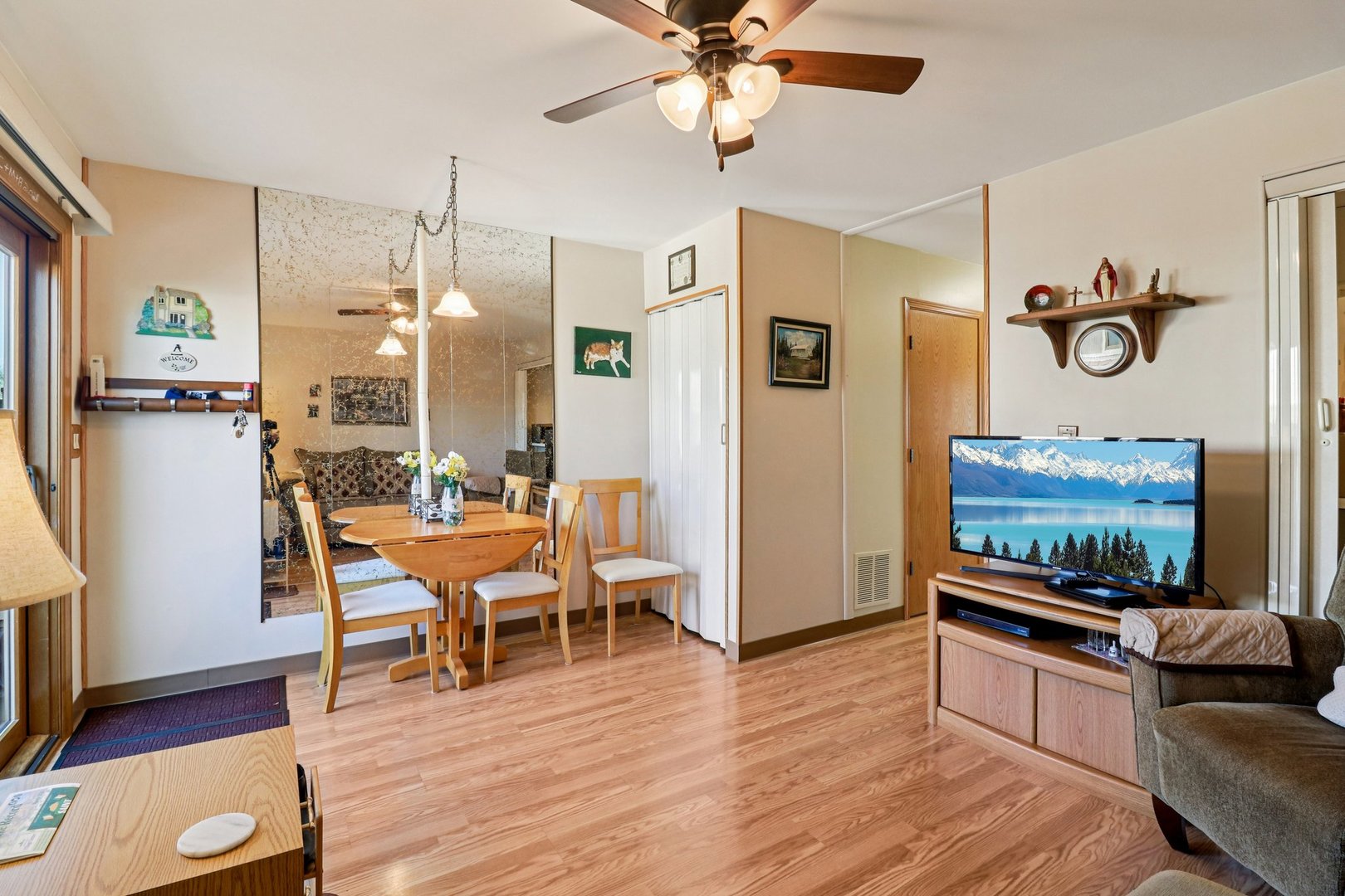 673 Cardinal Court, Grayslake, IL 60030