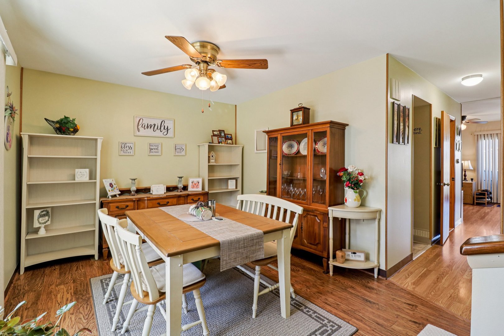 673 Cardinal Court, Grayslake, IL 60030