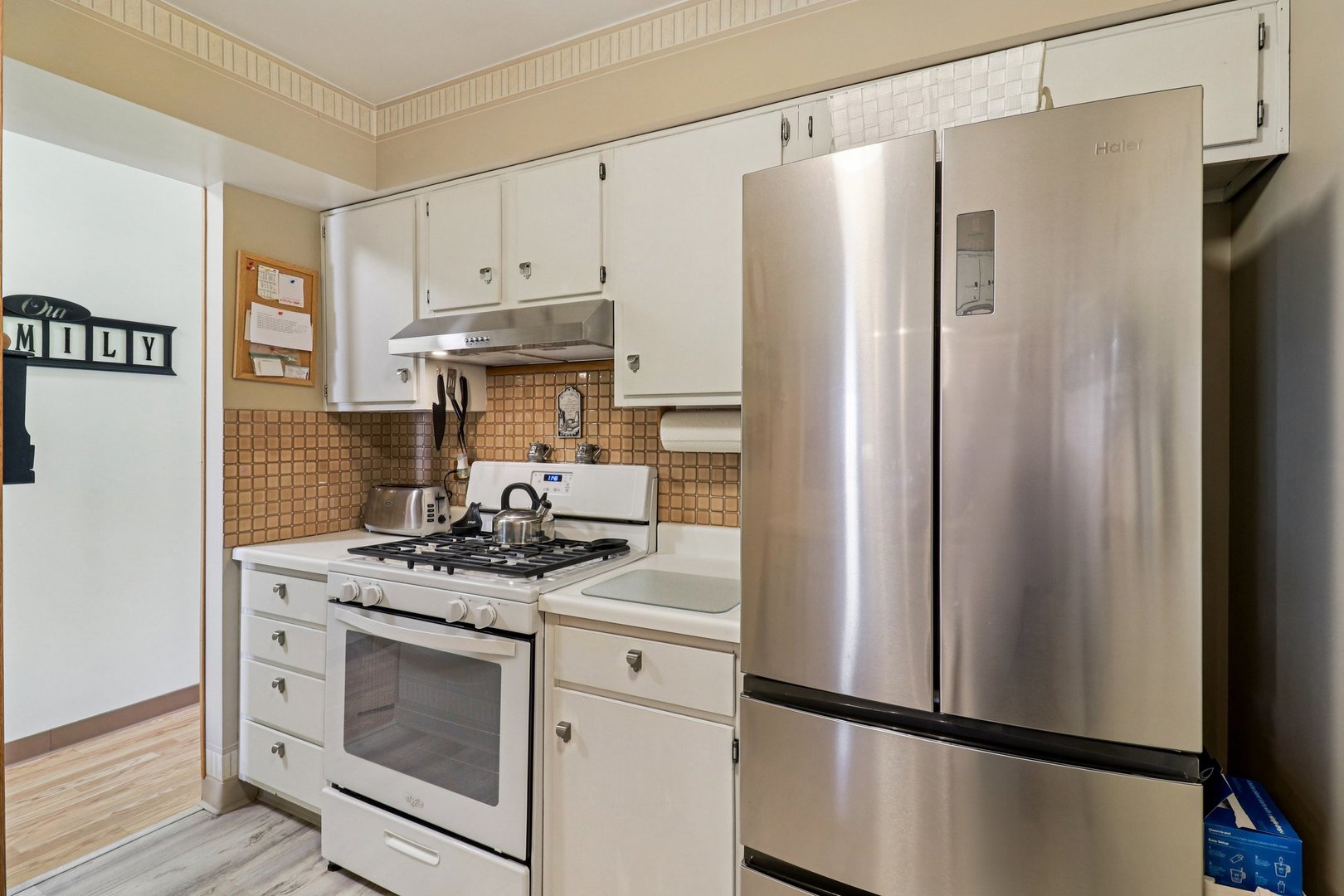 673 Cardinal Court, Grayslake, IL 60030