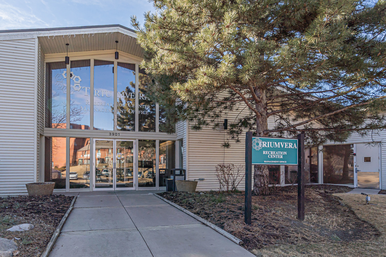 3801 Appian Way #403, Glenview, IL 60025