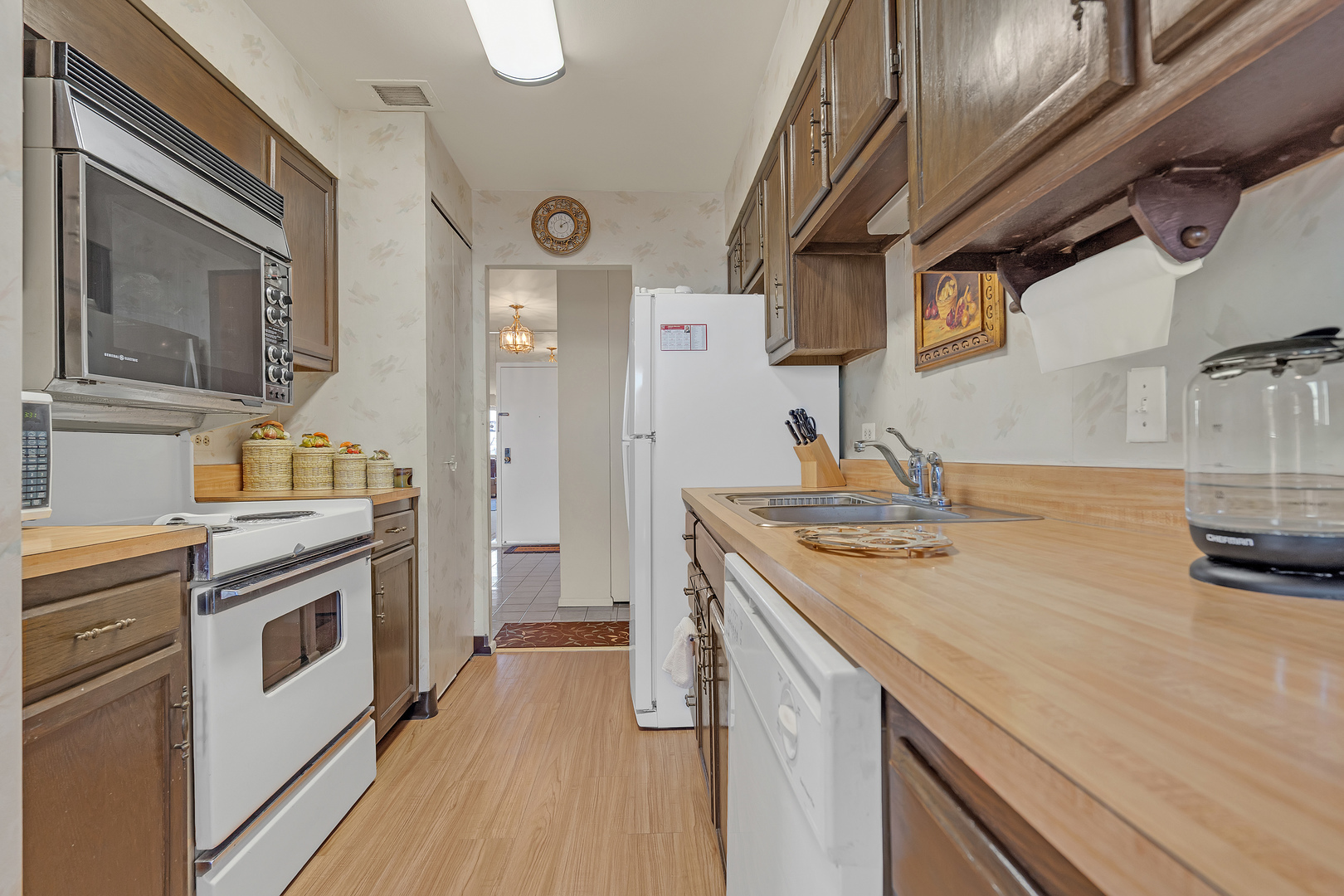 3801 Appian Way #403, Glenview, IL 60025