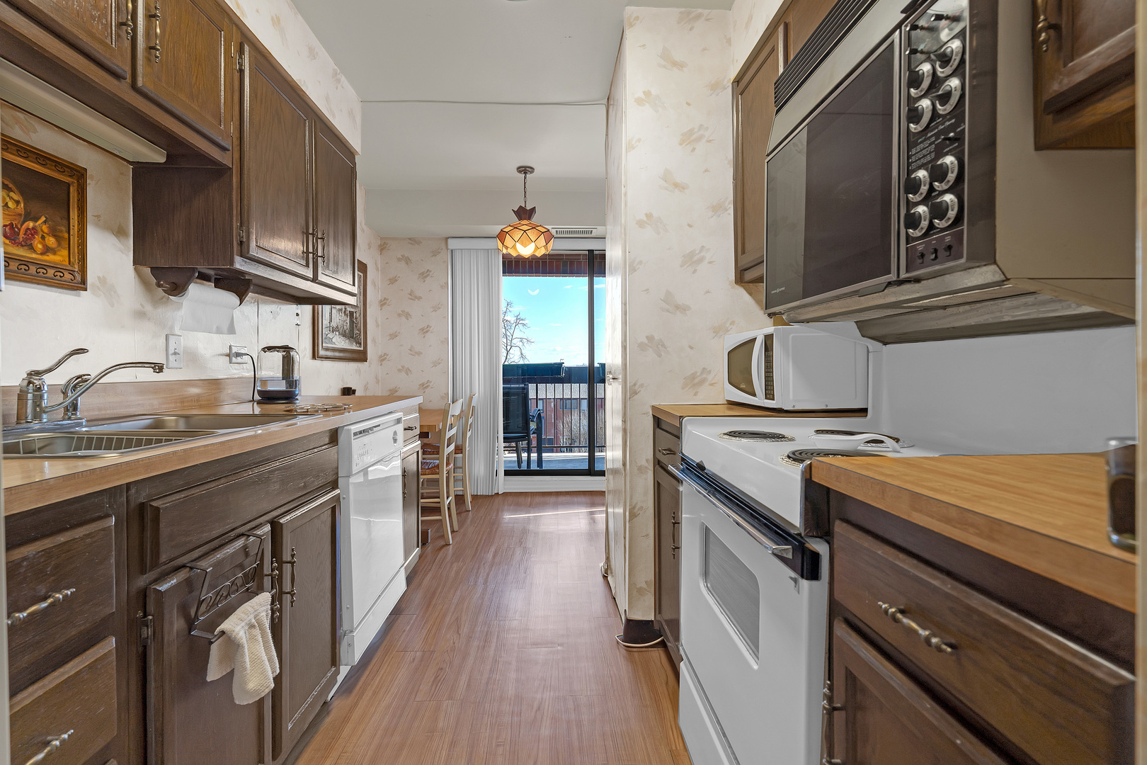 3801 Appian Way #403, Glenview, IL 60025