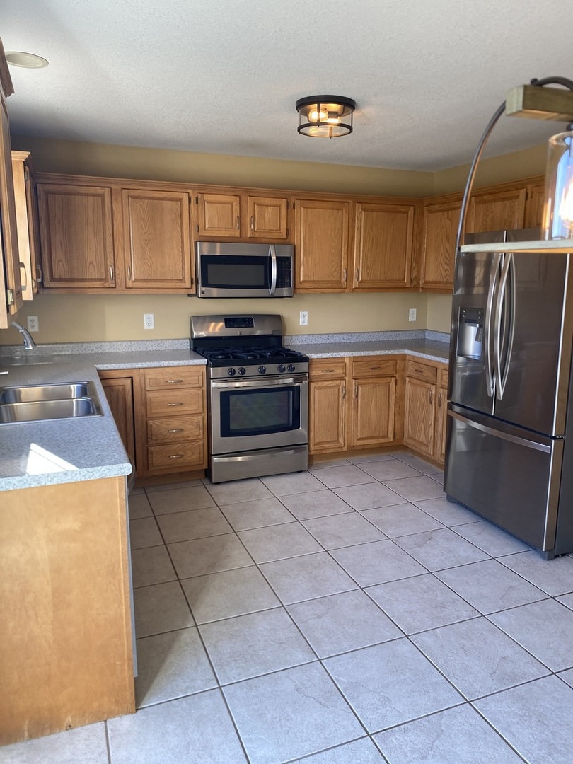 1835 Marina Drive, Normal, IL 61761