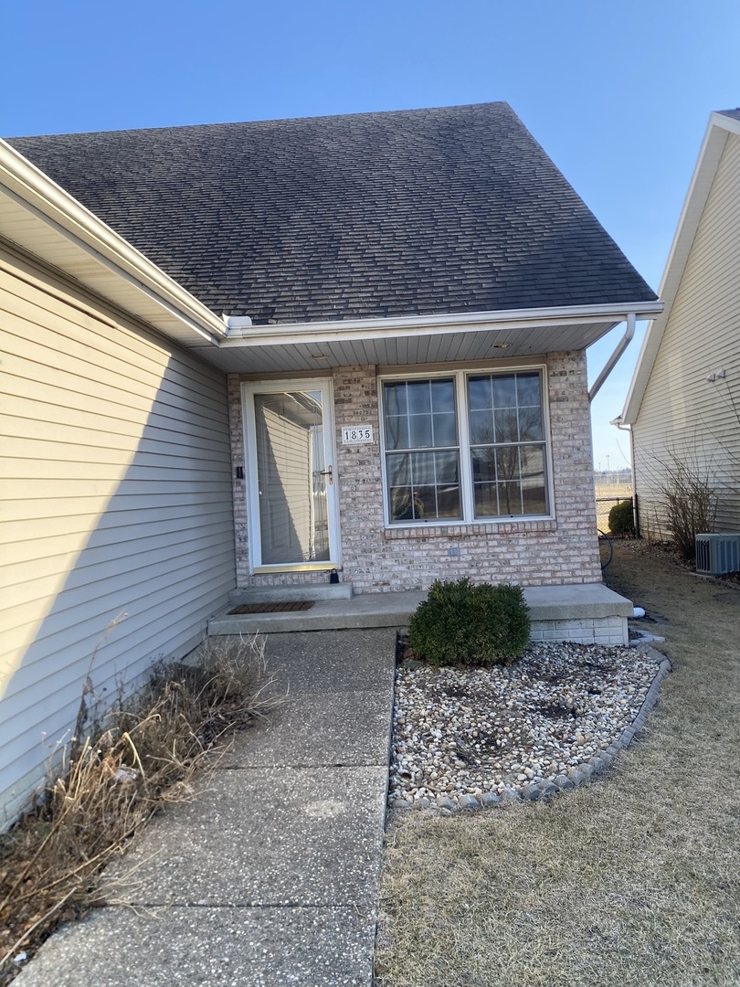 1835 Marina Drive, Normal, IL 61761