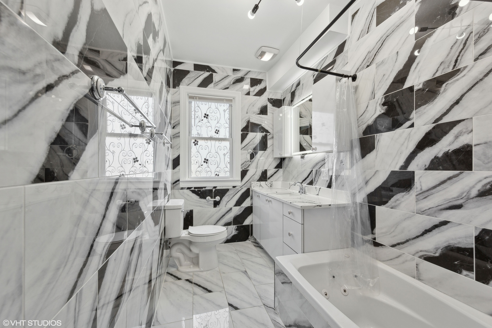 7121 S Yale Avenue, Chicago, IL 60621